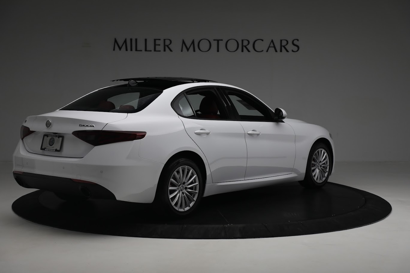 New 2022 Alfa Romeo Giulia Sprint | St. Petersburg, FL
