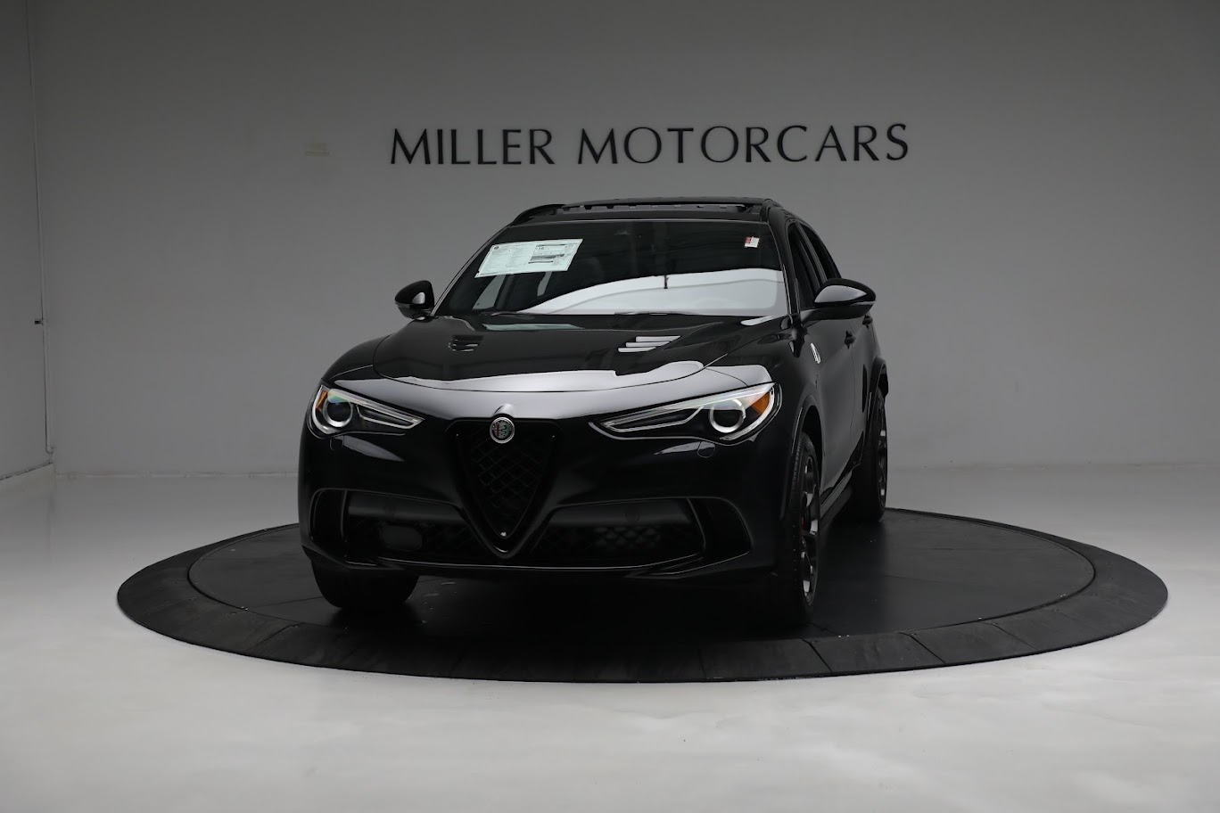New 2022 Alfa Romeo Stelvio Quadrifoglio | St. Petersburg, FL