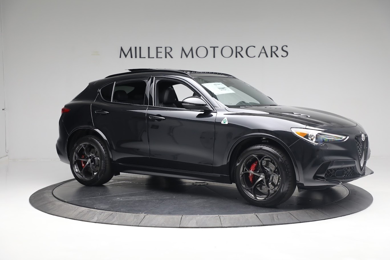 New 2022 Alfa Romeo Stelvio Quadrifoglio | St. Petersburg, FL