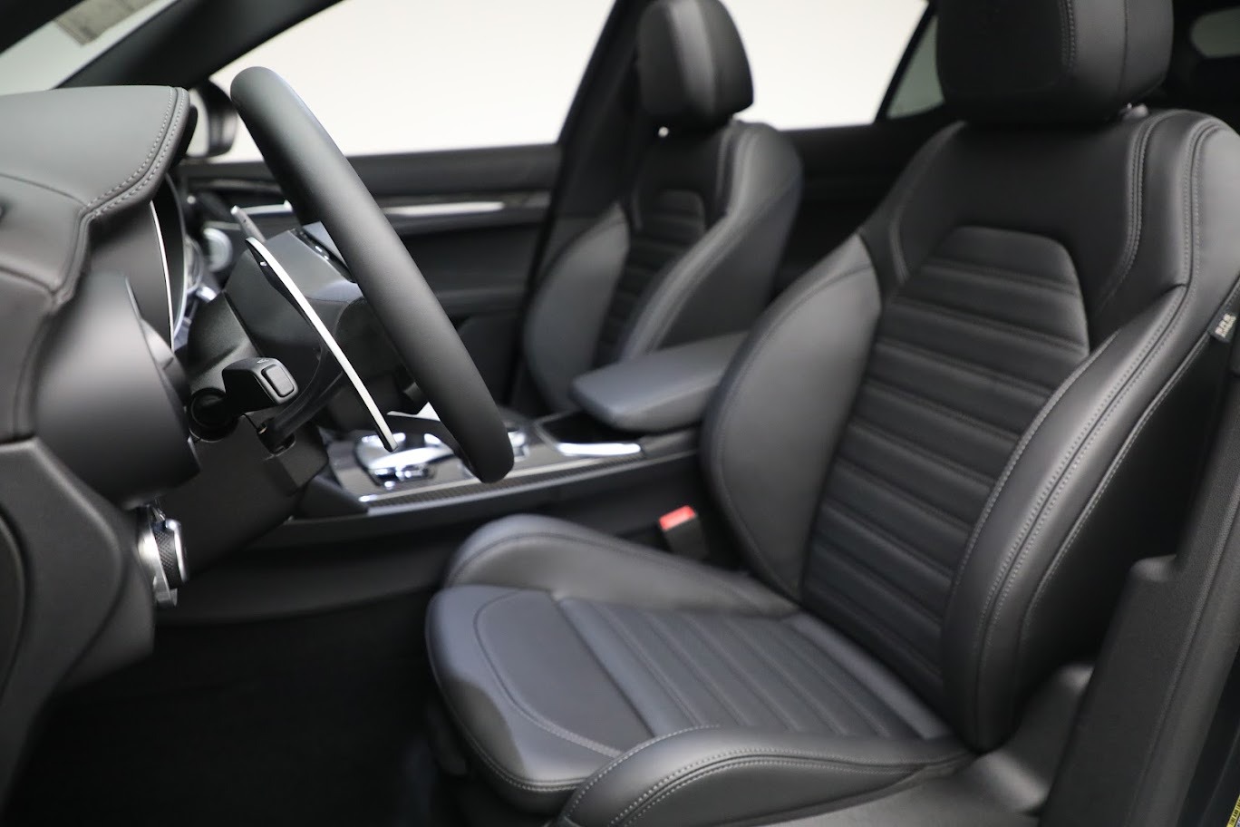 New 2022 Alfa Romeo Stelvio Quadrifoglio | St. Petersburg, FL