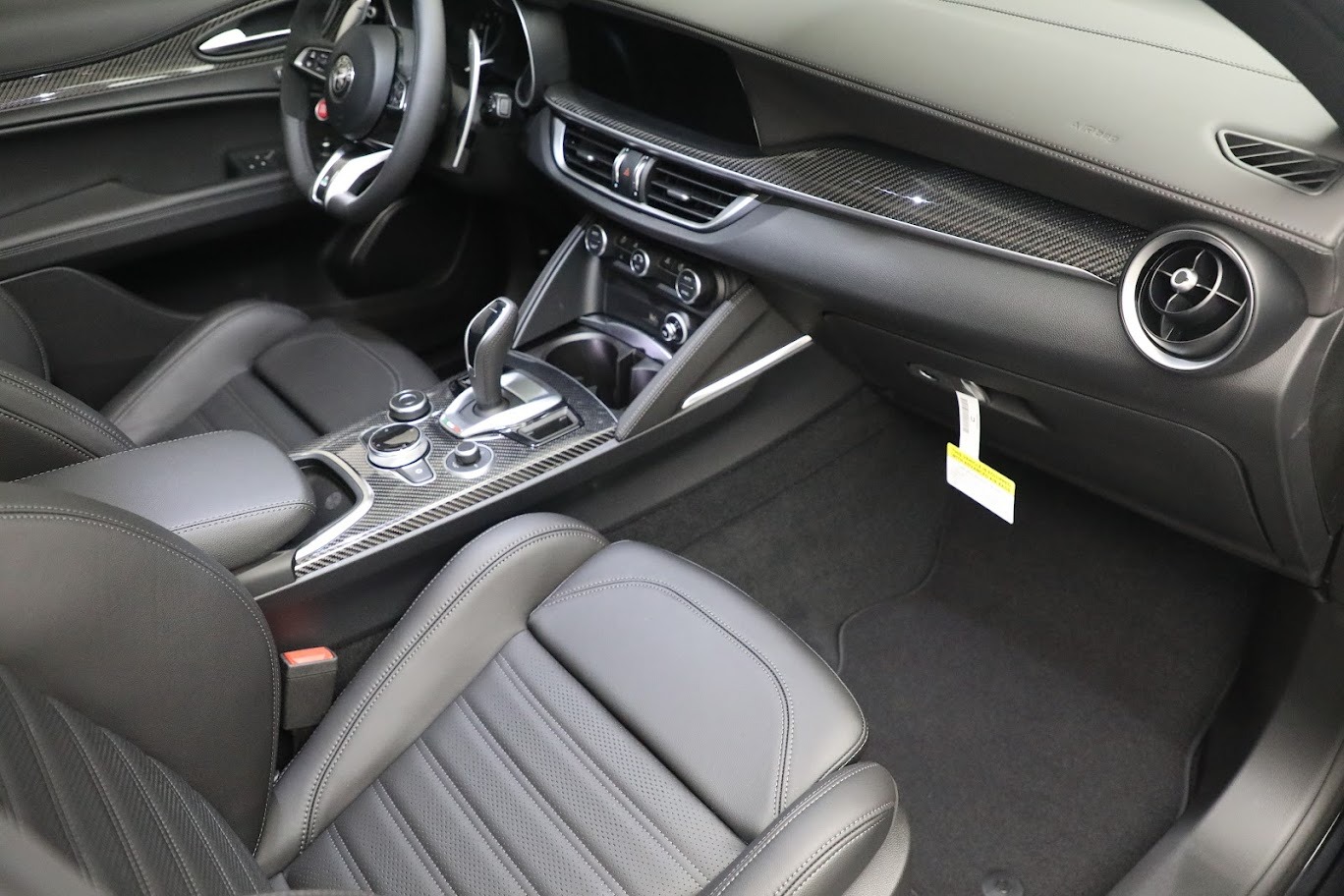New 2022 Alfa Romeo Stelvio Quadrifoglio | St. Petersburg, FL