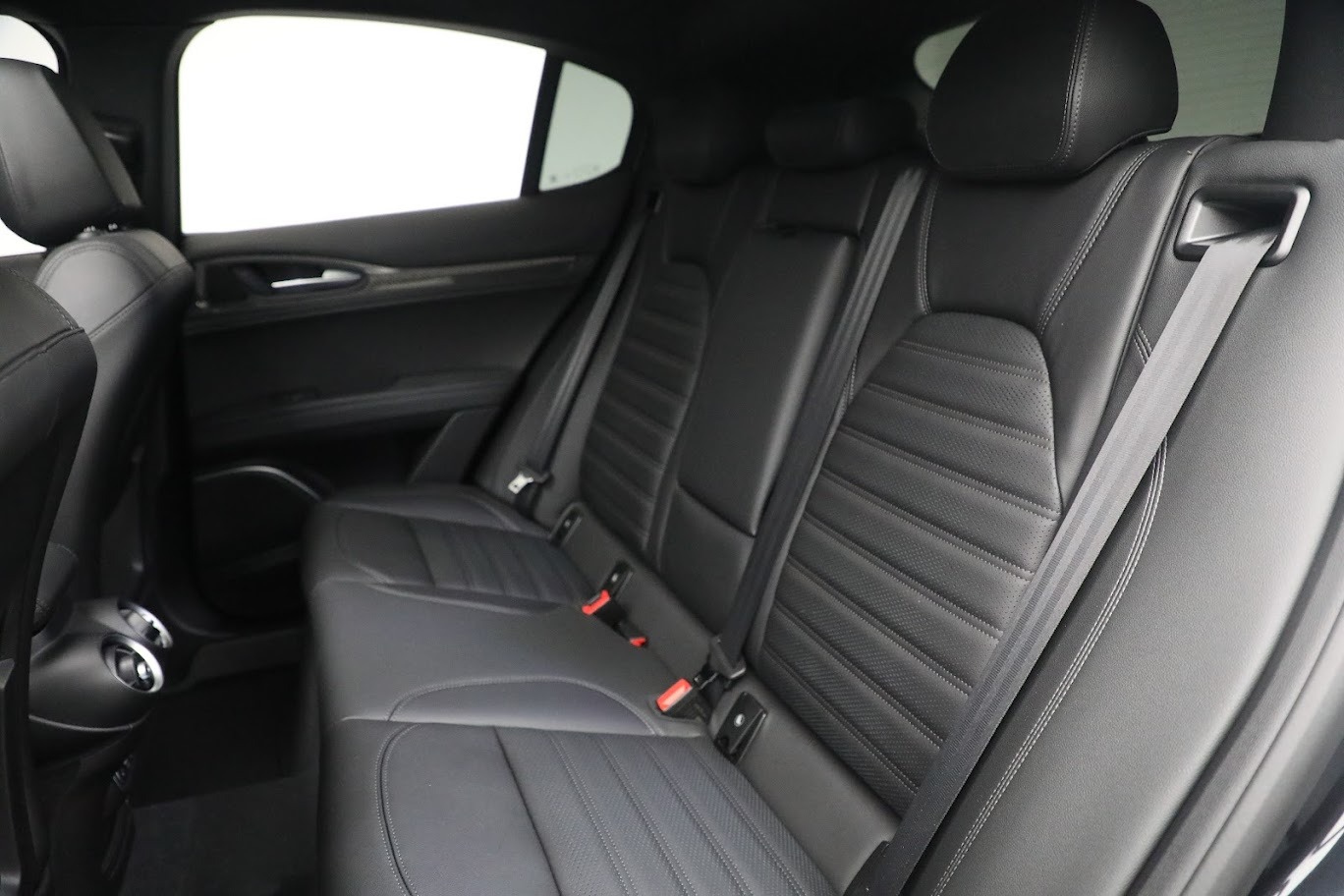New 2022 Alfa Romeo Stelvio Quadrifoglio | St. Petersburg, FL