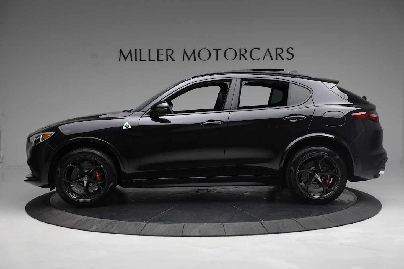 New 2022 Alfa Romeo Stelvio Quadrifoglio | St. Petersburg, FL