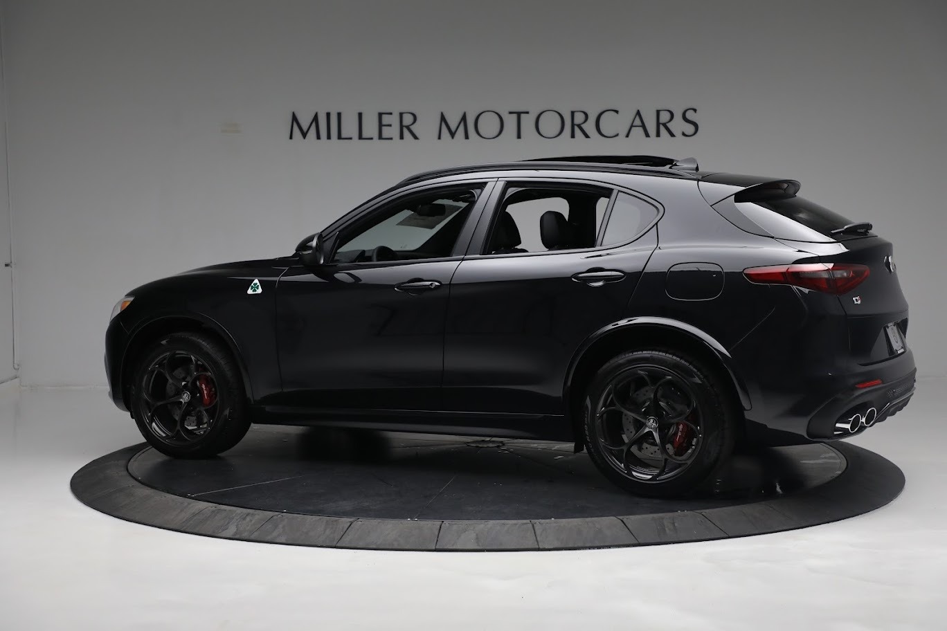 New 2022 Alfa Romeo Stelvio Quadrifoglio | St. Petersburg, FL