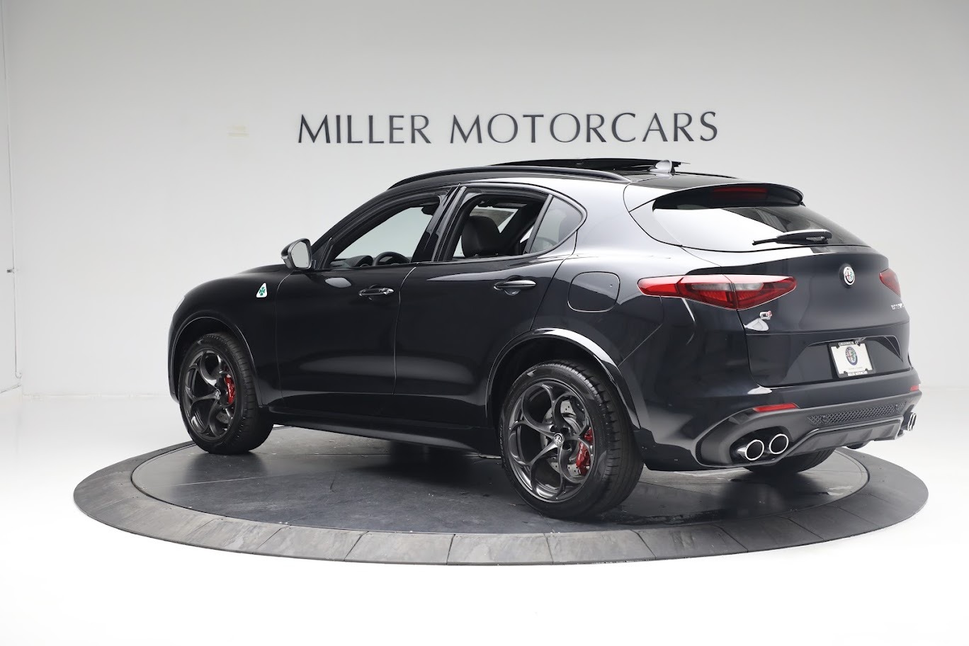 New 2022 Alfa Romeo Stelvio Quadrifoglio | St. Petersburg, FL
