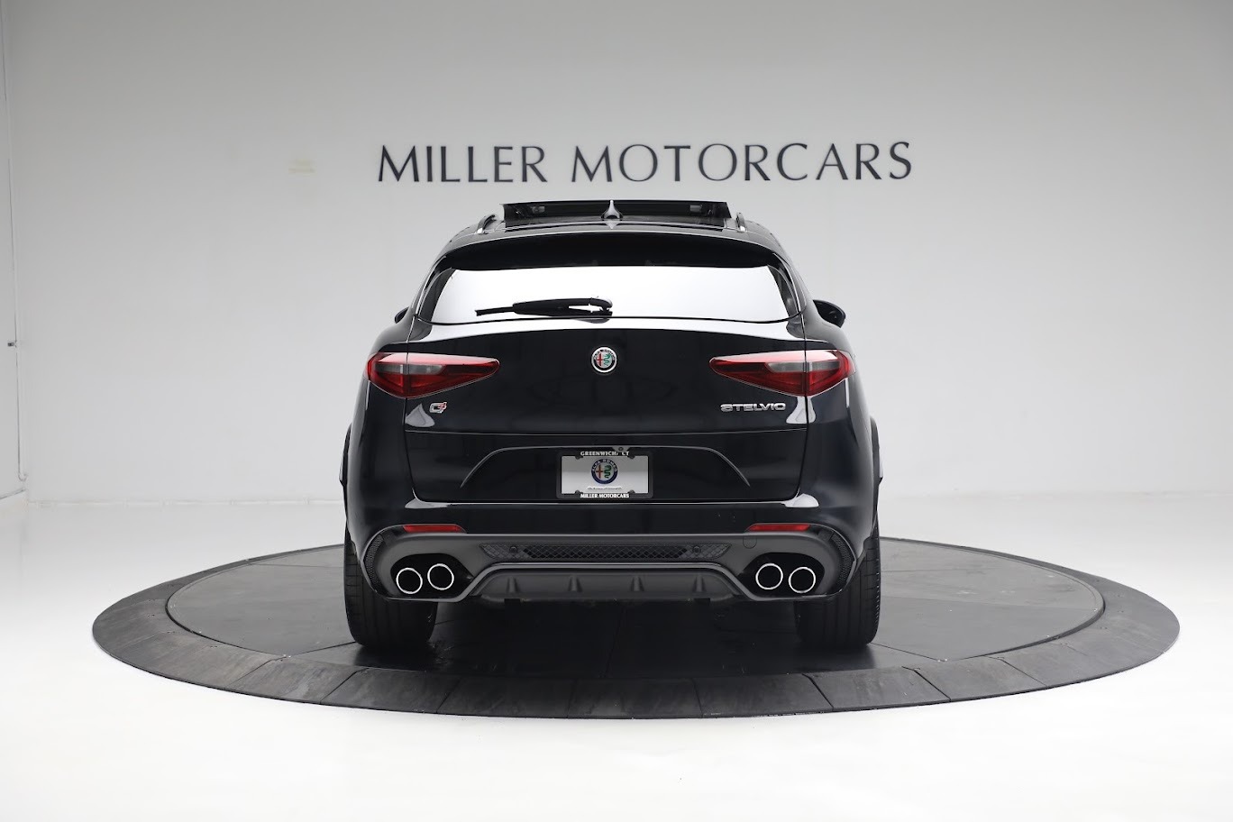 New 2022 Alfa Romeo Stelvio Quadrifoglio | St. Petersburg, FL