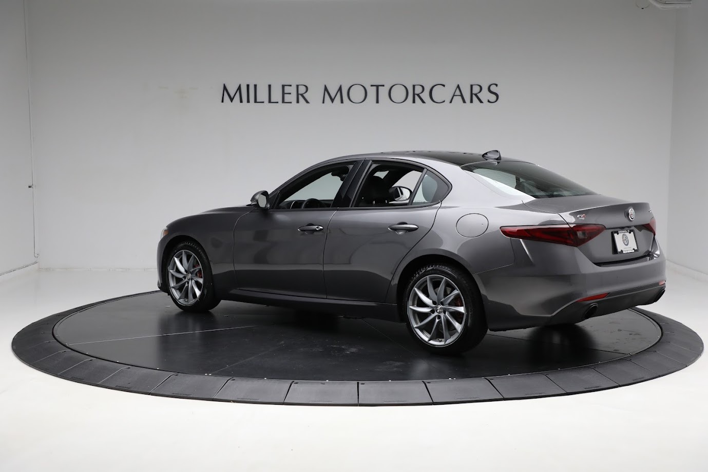 New 2023 Alfa Romeo Giulia Sprint | St. Petersburg, FL