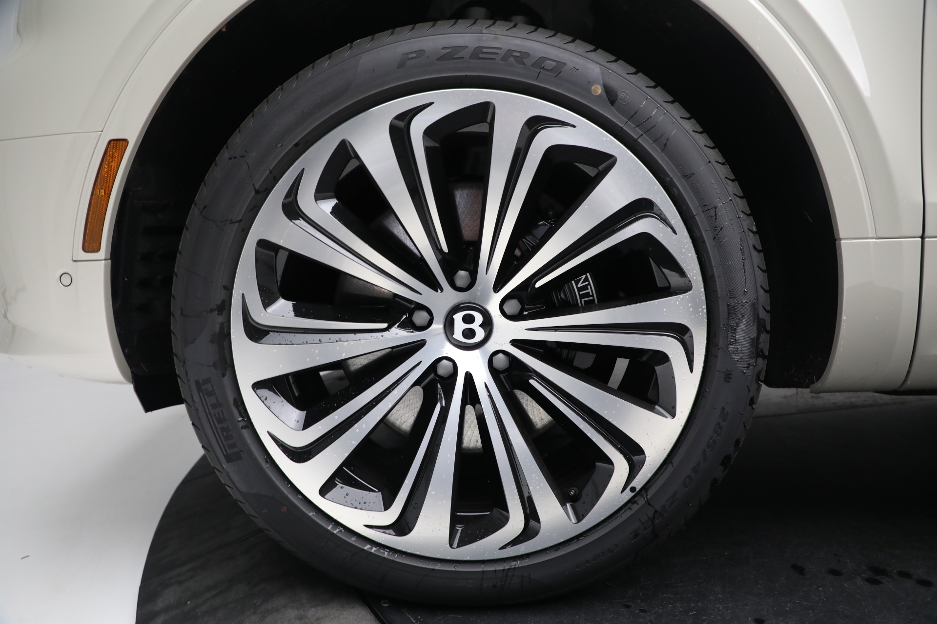 New 2023 Bentley Bentayga EWB Azure | St. Petersburg, FL