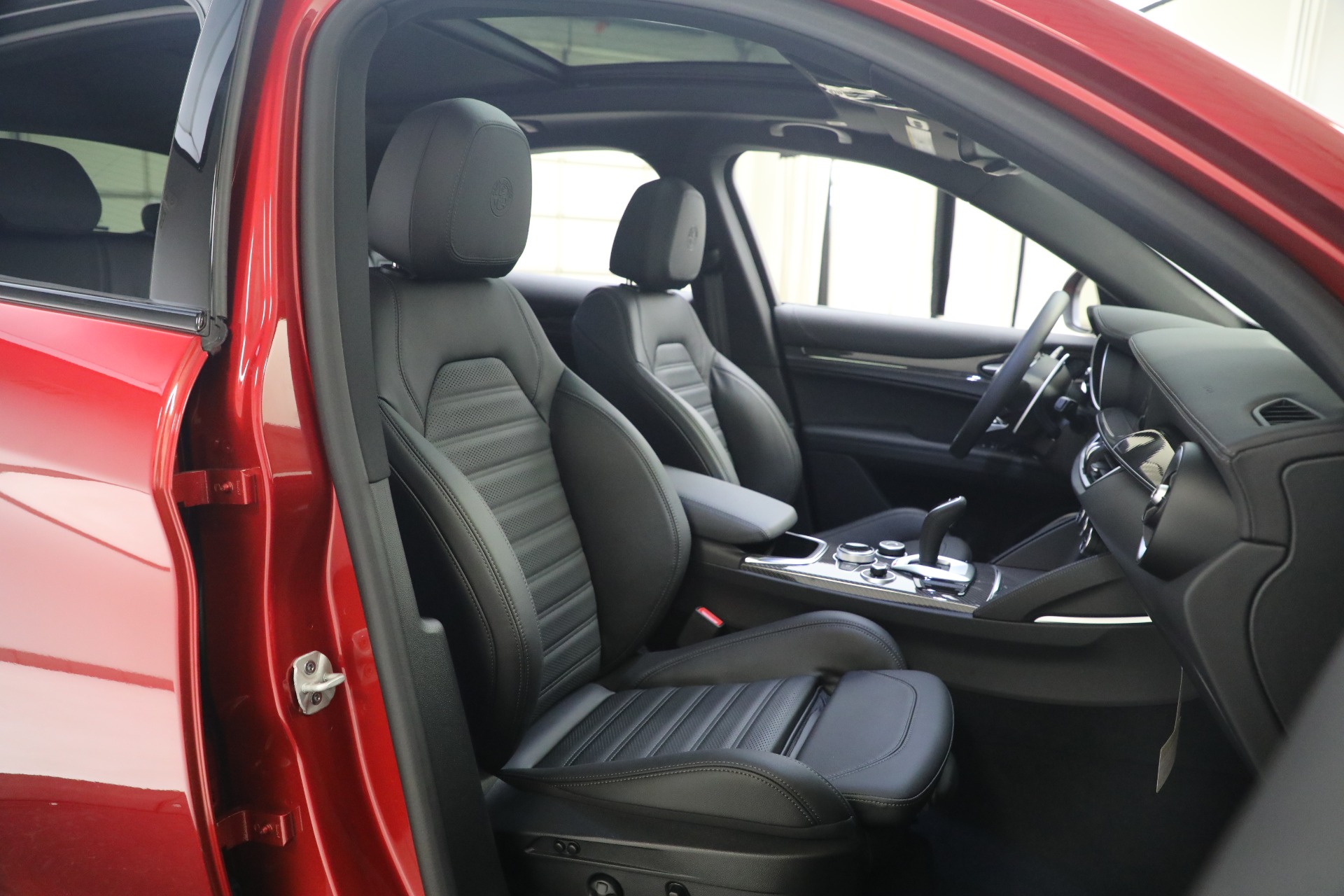 New 2023 Alfa Romeo Stelvio Quadrifoglio | St. Petersburg, FL
