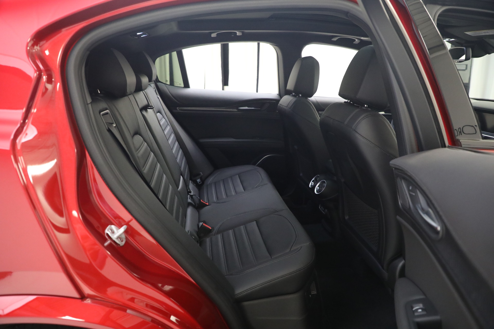 New 2023 Alfa Romeo Stelvio Quadrifoglio | St. Petersburg, FL