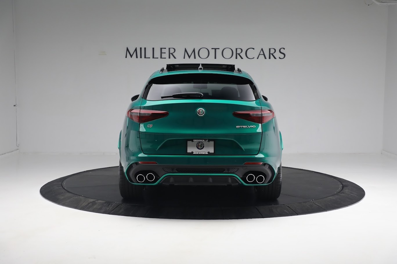 New 2022 Alfa Romeo Stelvio Quadrifoglio | St. Petersburg, FL