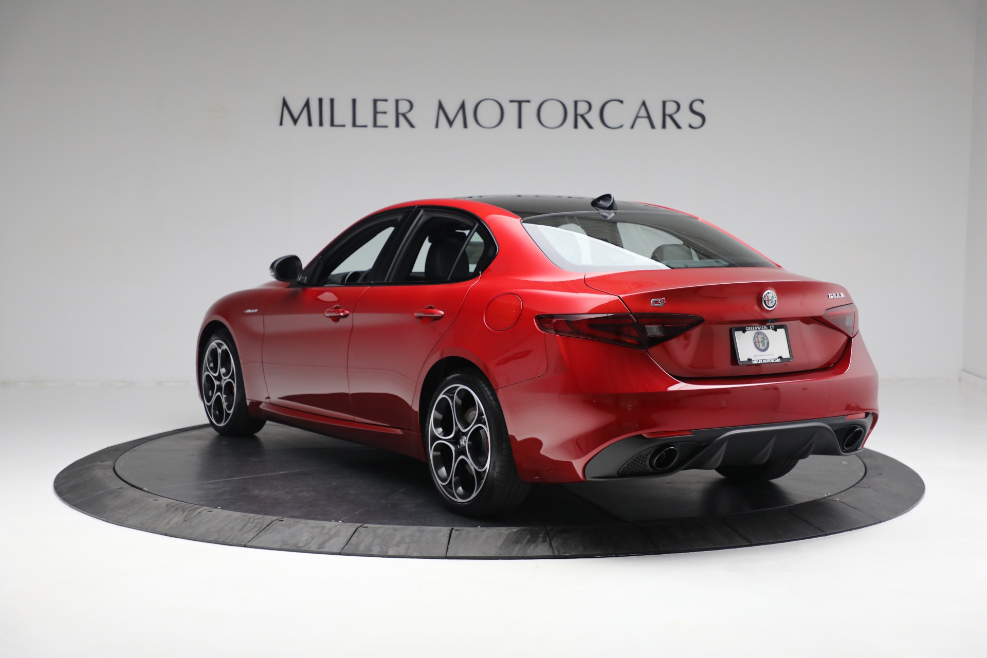 New 2023 Alfa Romeo Giulia Veloce | St. Petersburg, FL