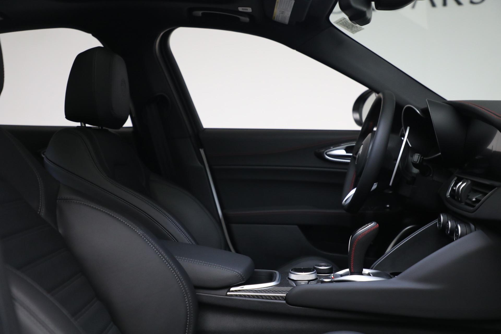 New 2023 Alfa Romeo Giulia Estrema | St. Petersburg, FL