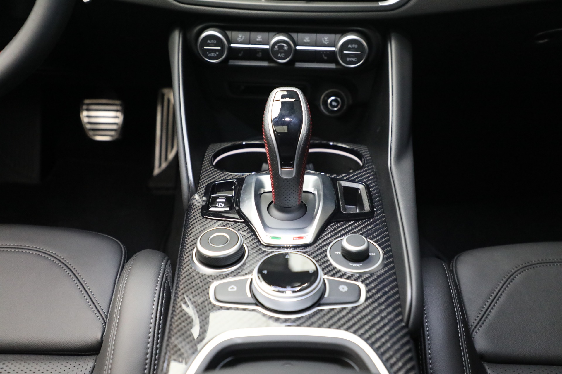 New 2023 Alfa Romeo Giulia Estrema | St. Petersburg, FL