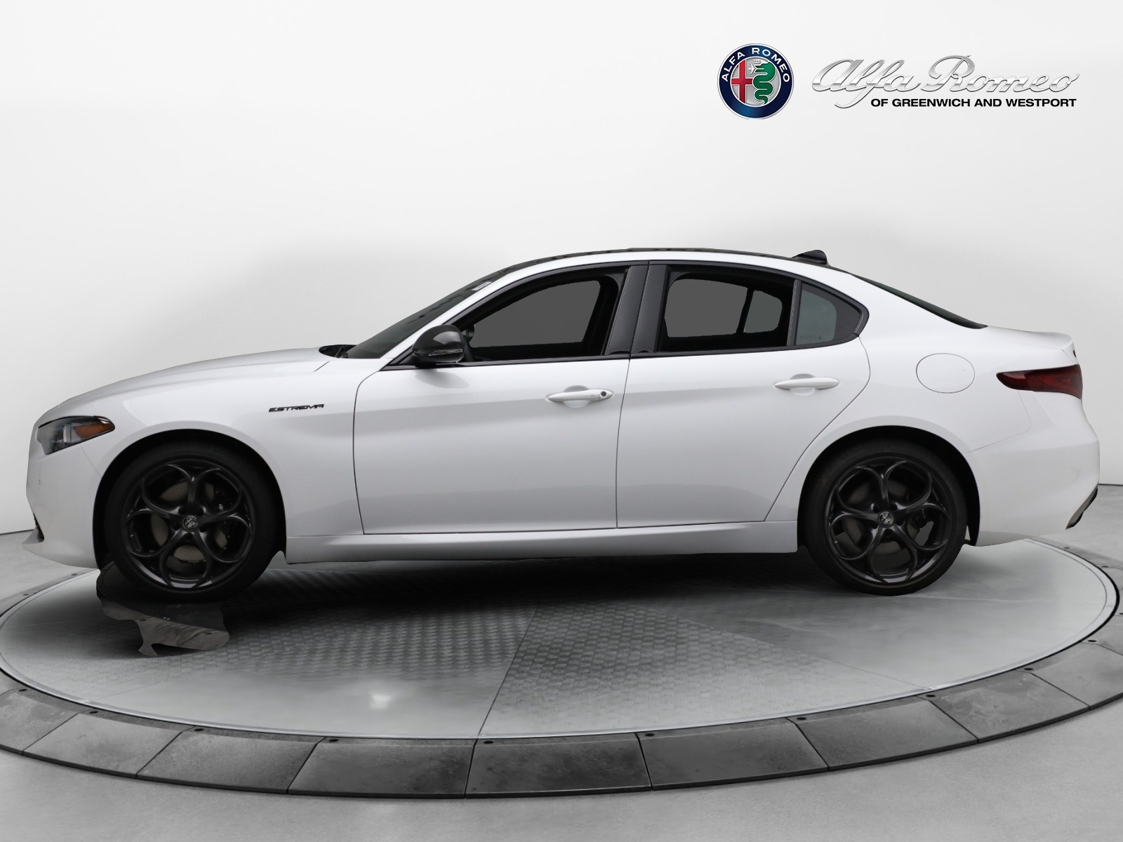 New 2023 Alfa Romeo Giulia Estrema | St. Petersburg, FL