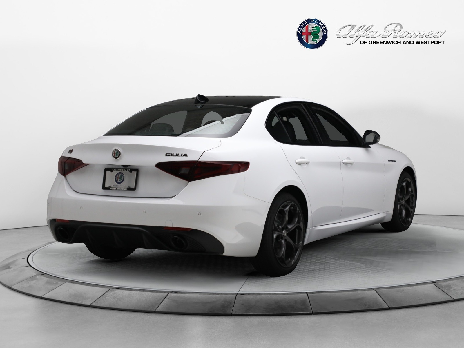 New 2023 Alfa Romeo Giulia Estrema | St. Petersburg, FL