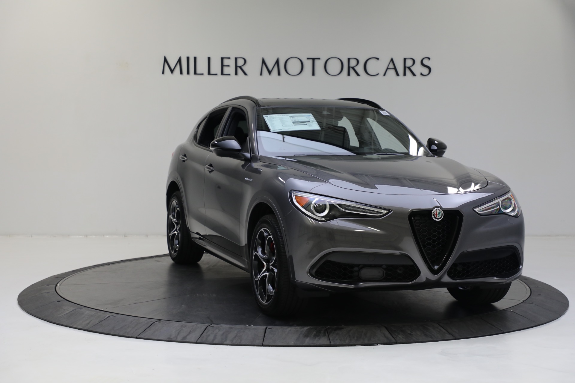 New 2023 Alfa Romeo Stelvio Veloce | St. Petersburg, FL