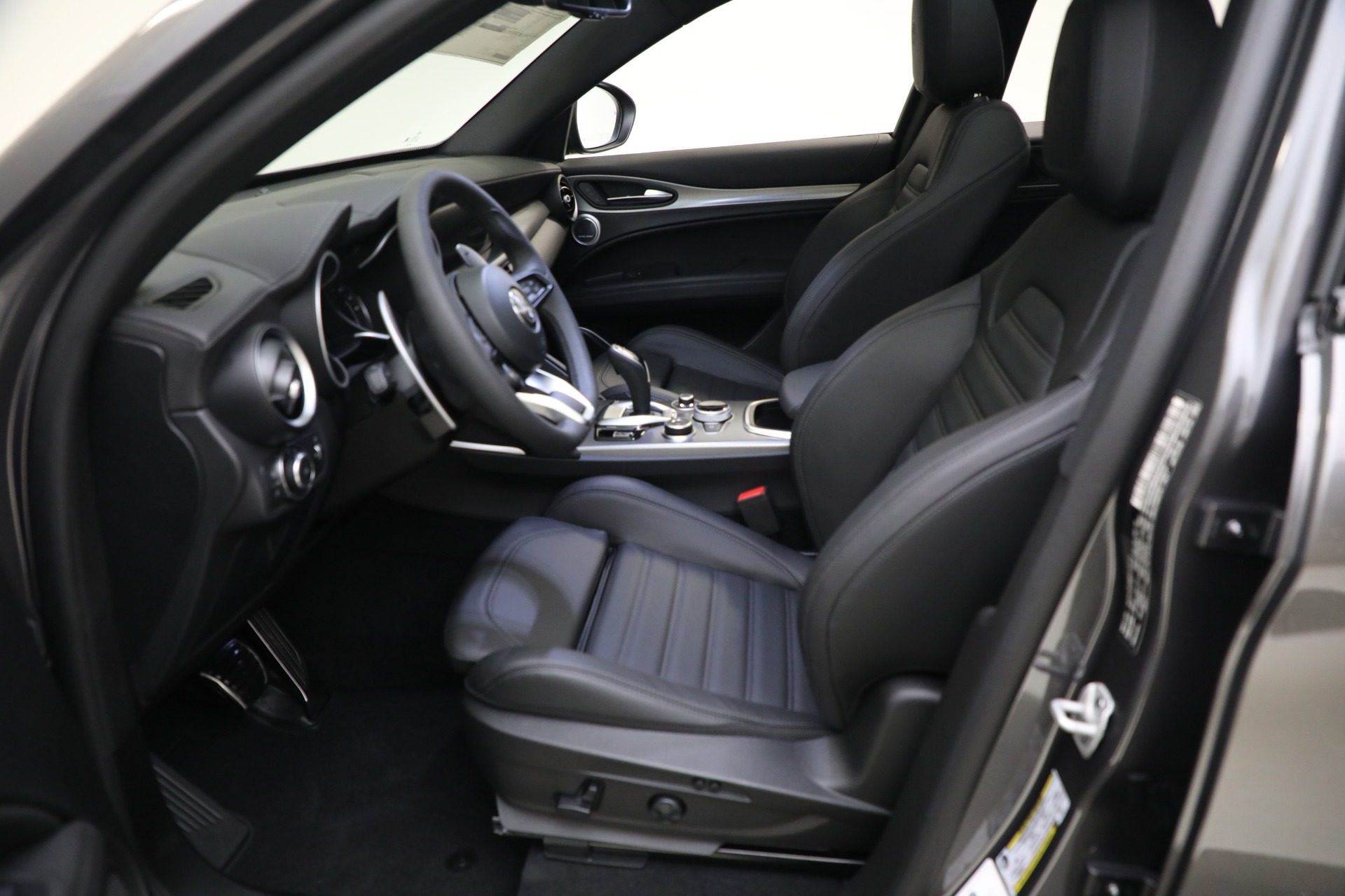 New 2023 Alfa Romeo Stelvio Veloce | St. Petersburg, FL