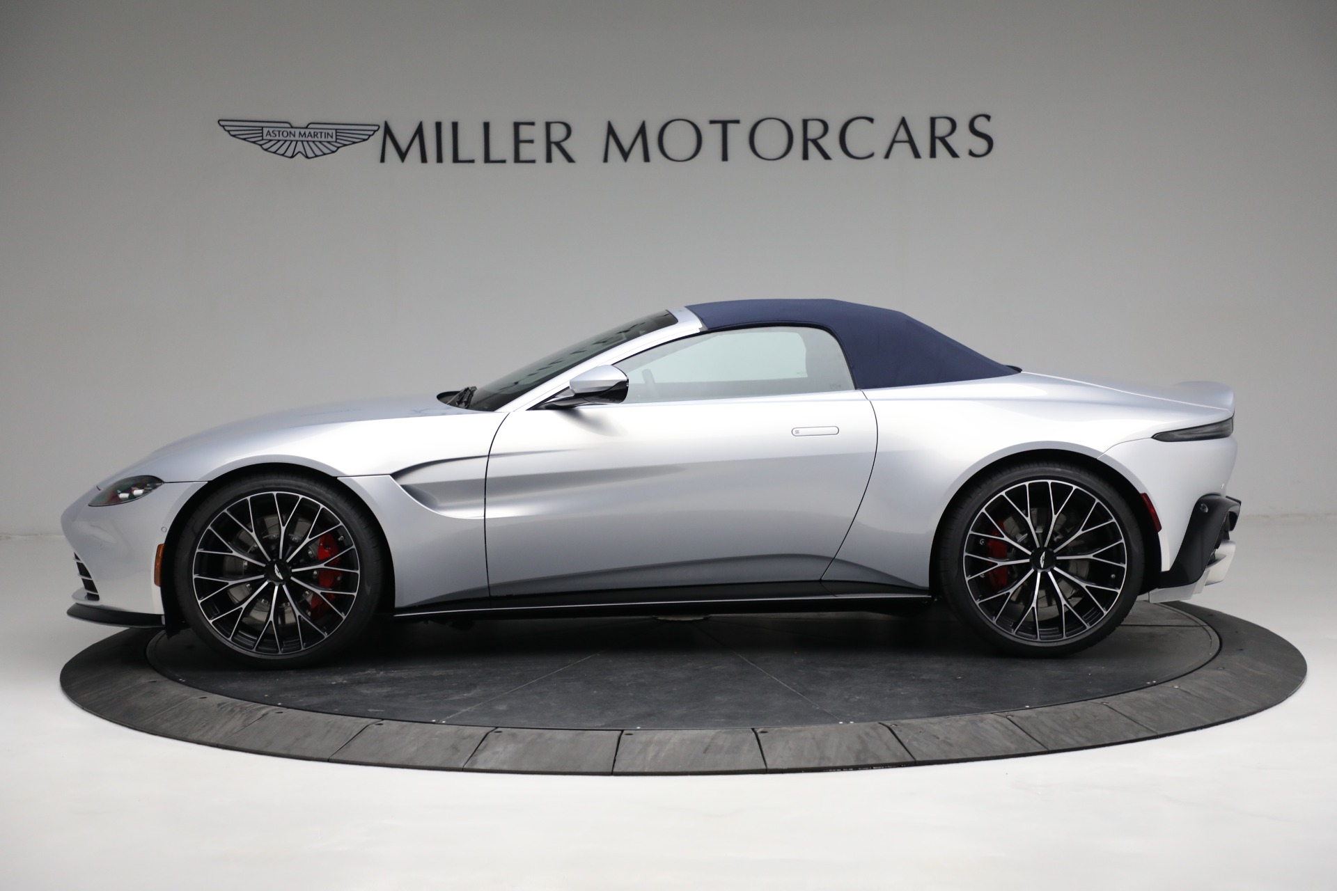 New 2023 Aston Martin Vantage | St. Petersburg, FL