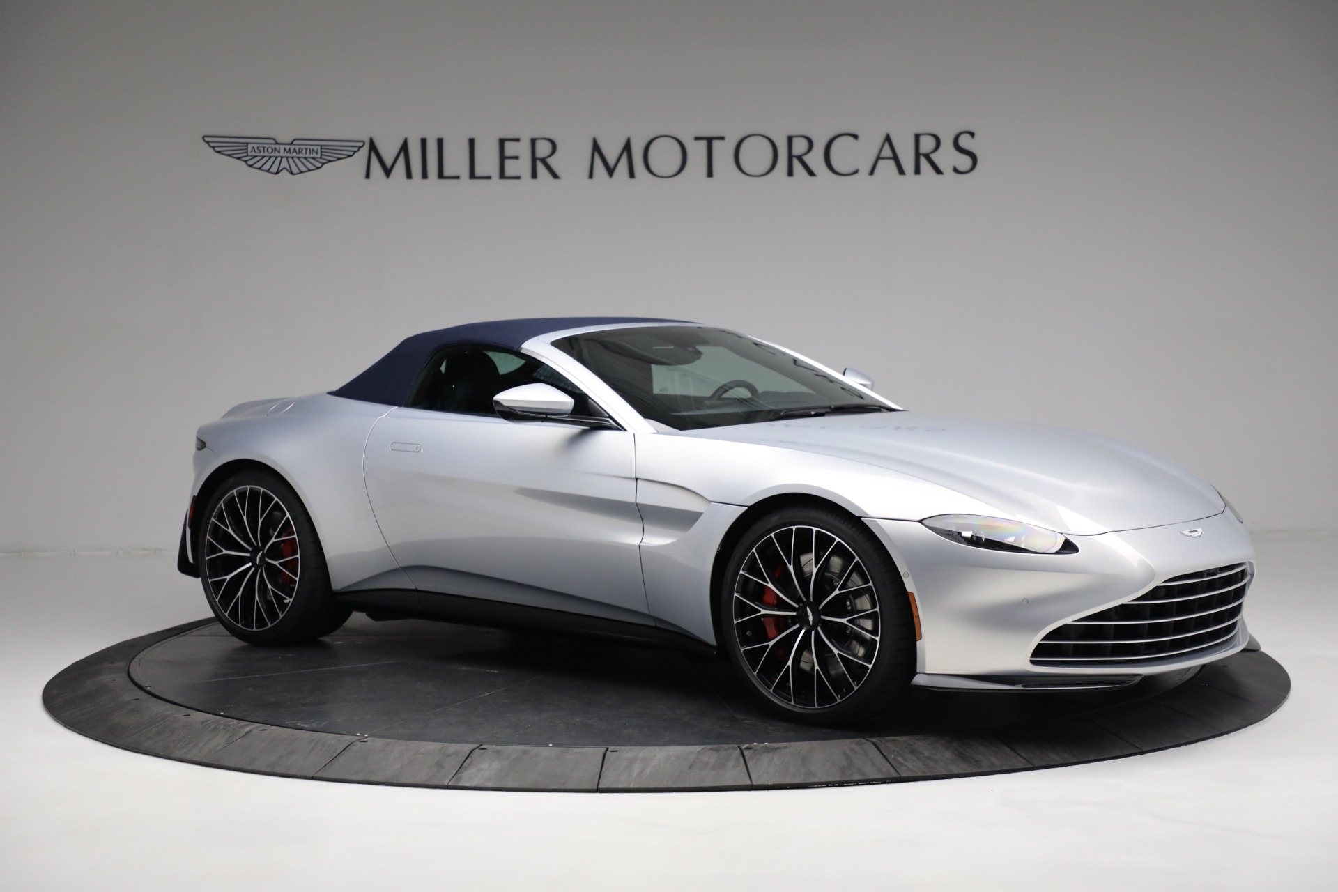 New 2023 Aston Martin Vantage | St. Petersburg, FL