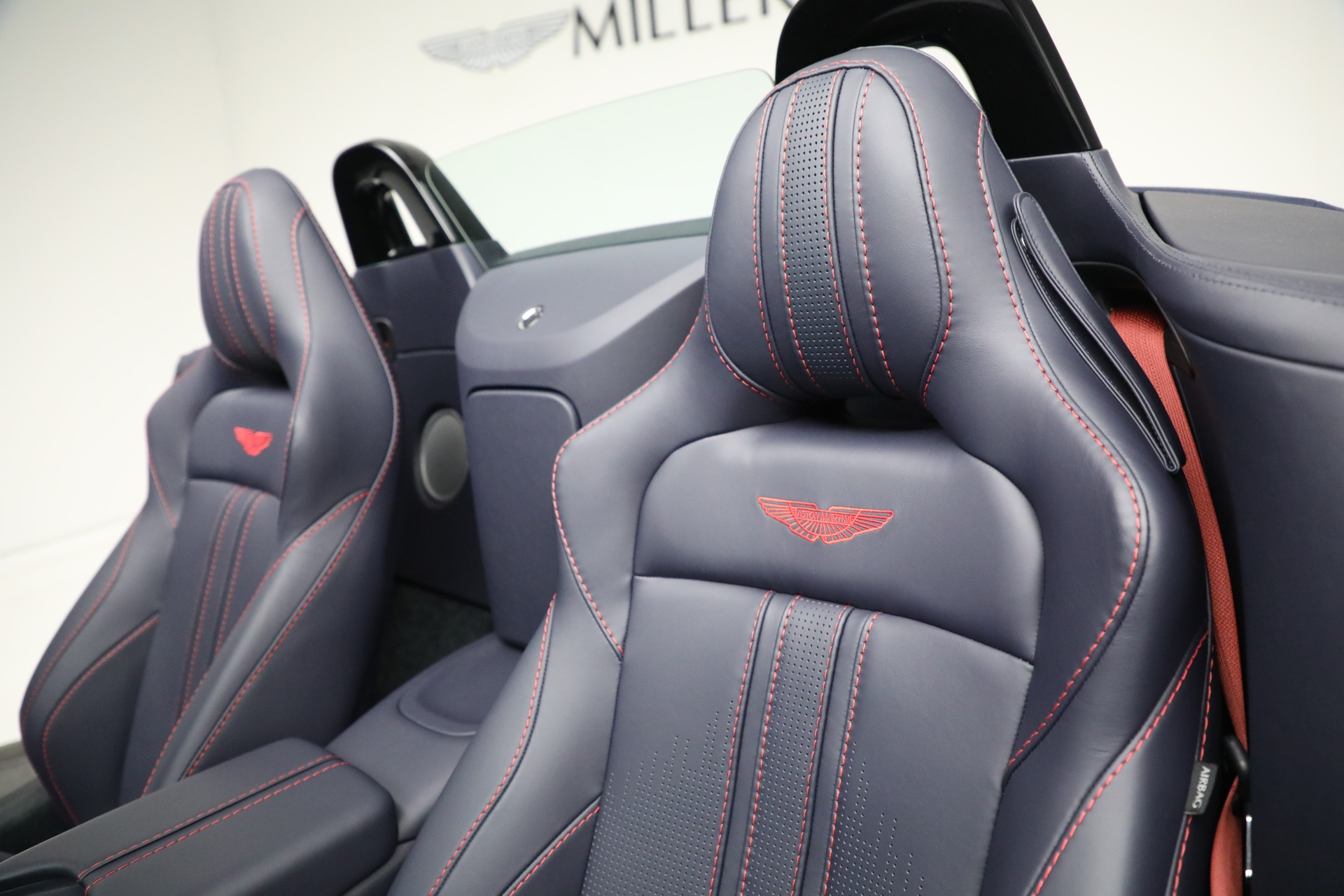 New 2023 Aston Martin Vantage | St. Petersburg, FL