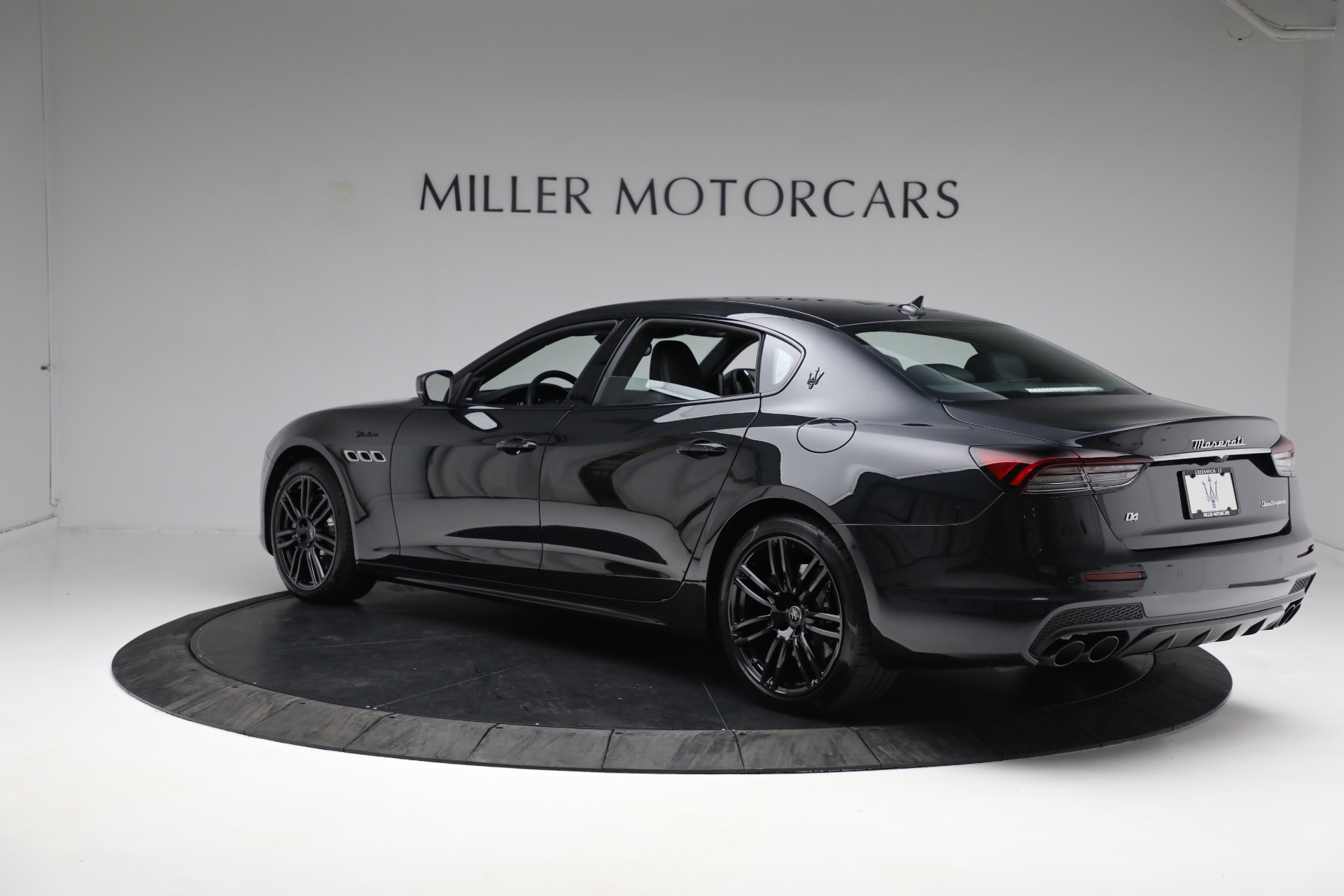 New 2023 Maserati Quattroporte Modena Q4 | St. Petersburg, FL