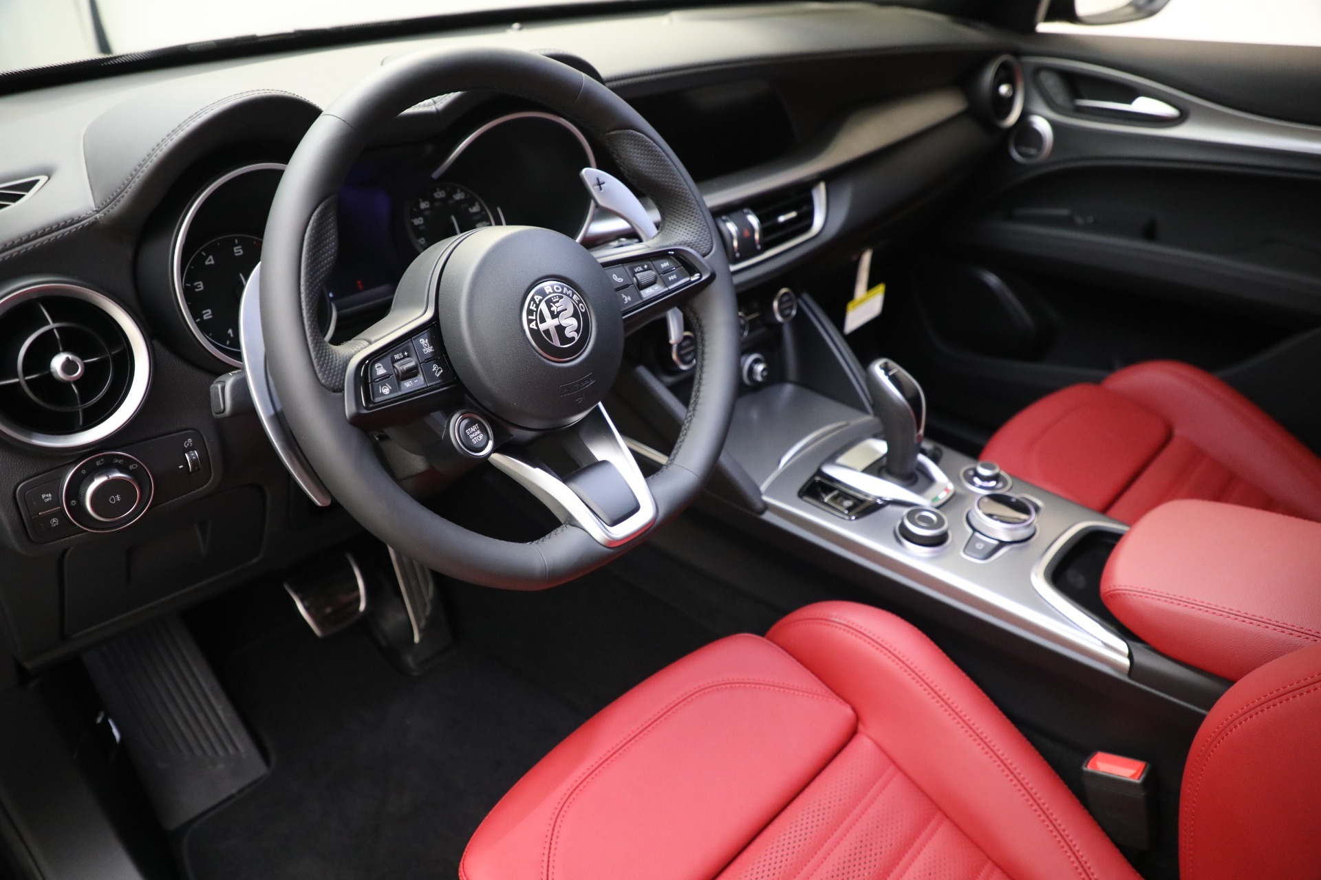 New 2022 Alfa Romeo Stelvio Veloce | St. Petersburg, FL