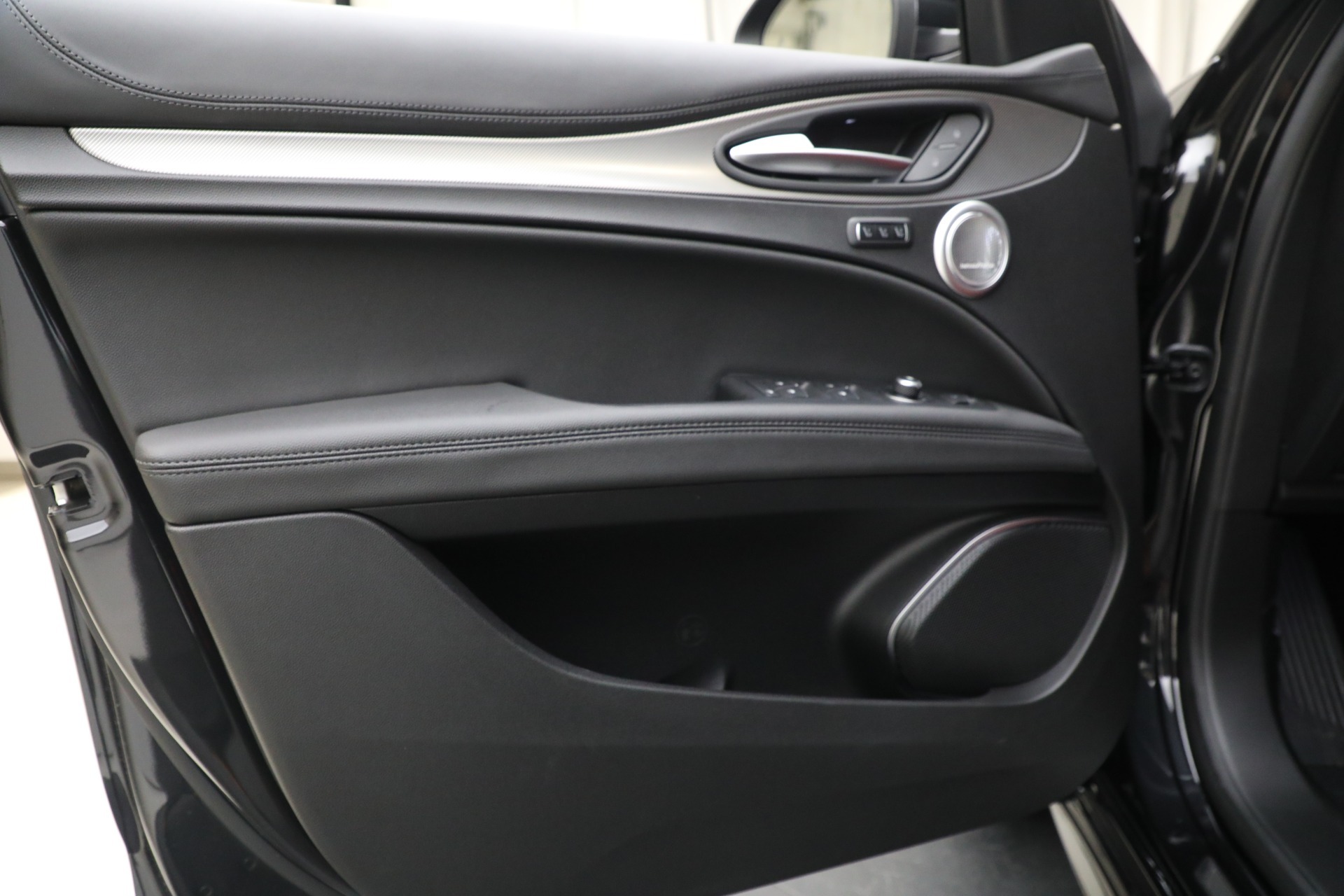 New 2022 Alfa Romeo Stelvio Veloce | St. Petersburg, FL