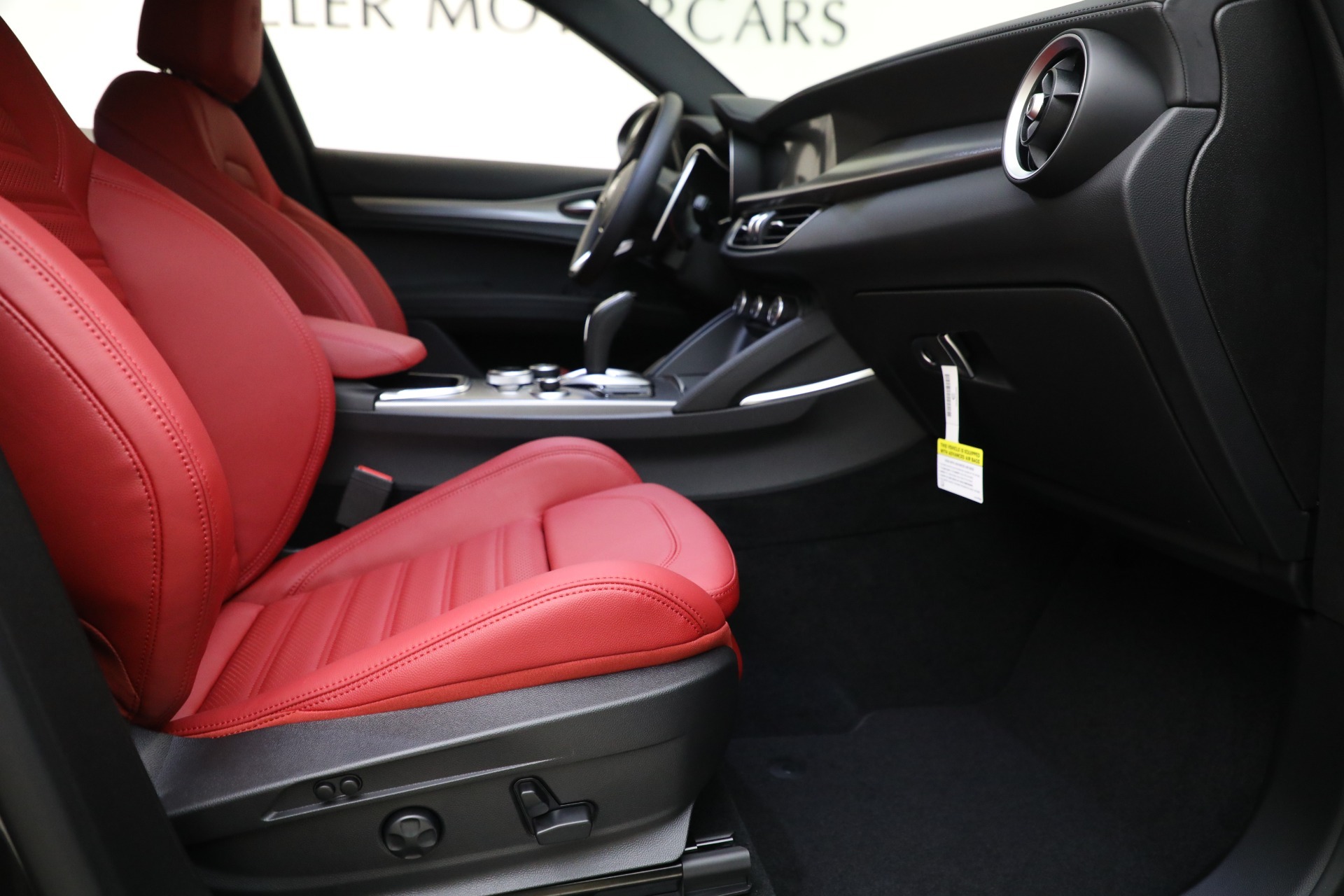 New 2022 Alfa Romeo Stelvio Veloce | St. Petersburg, FL