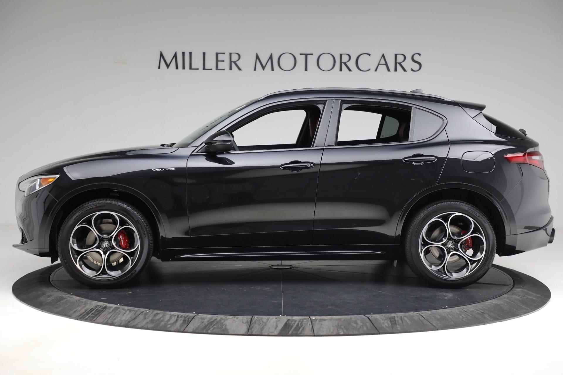 New 2022 Alfa Romeo Stelvio Veloce | St. Petersburg, FL
