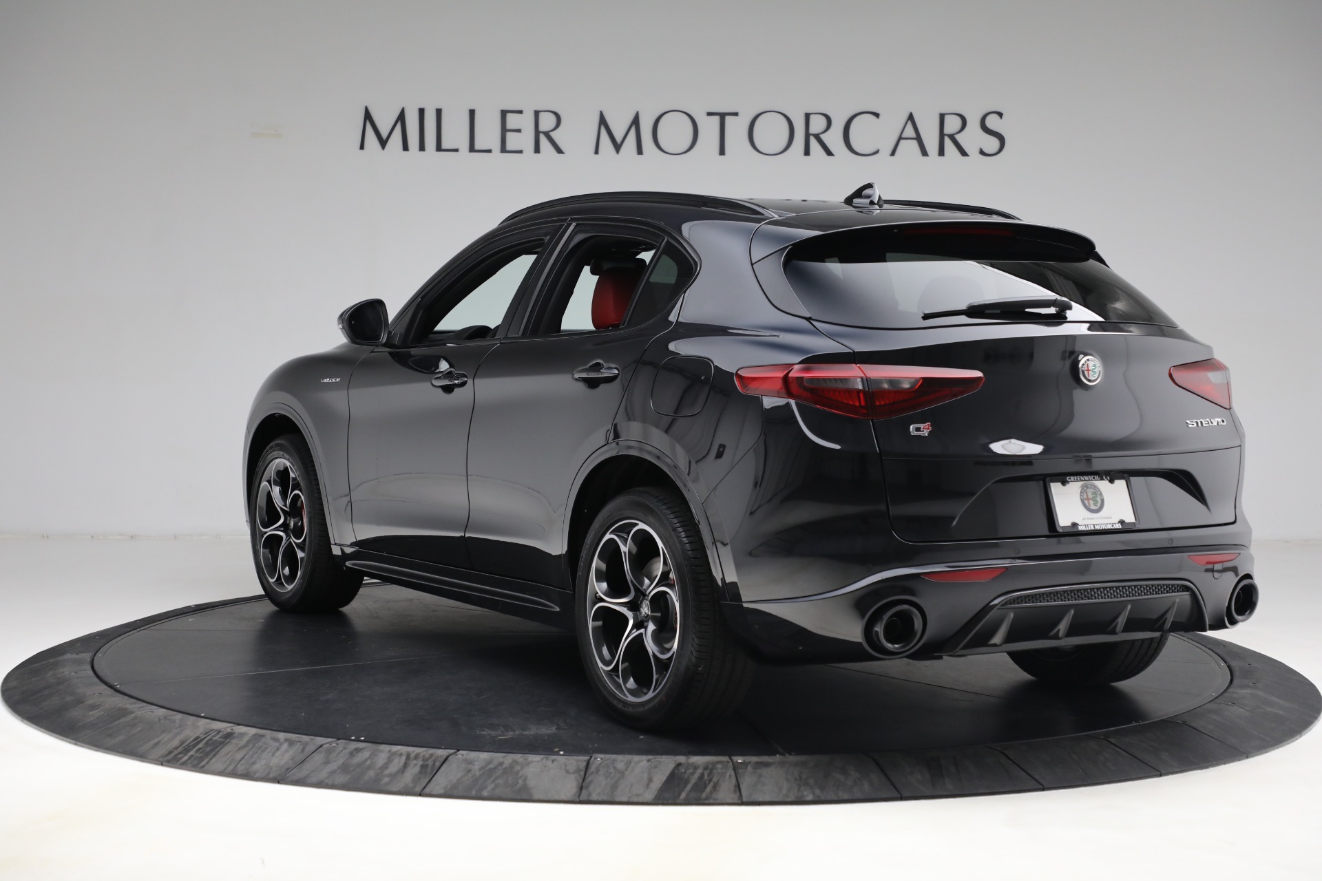 New 2022 Alfa Romeo Stelvio Veloce | St. Petersburg, FL