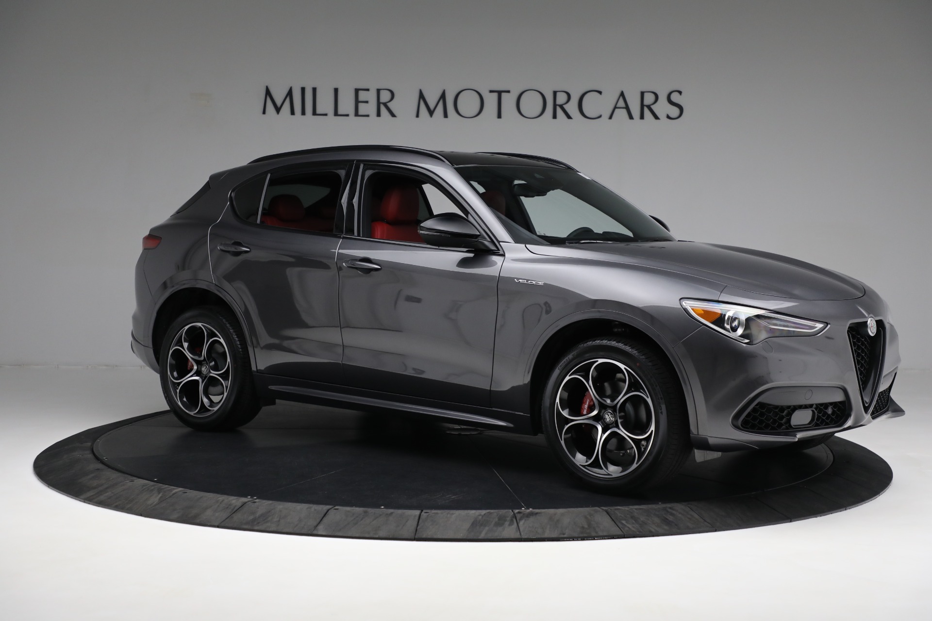 New 2022 Alfa Romeo Stelvio Veloce | St. Petersburg, FL
