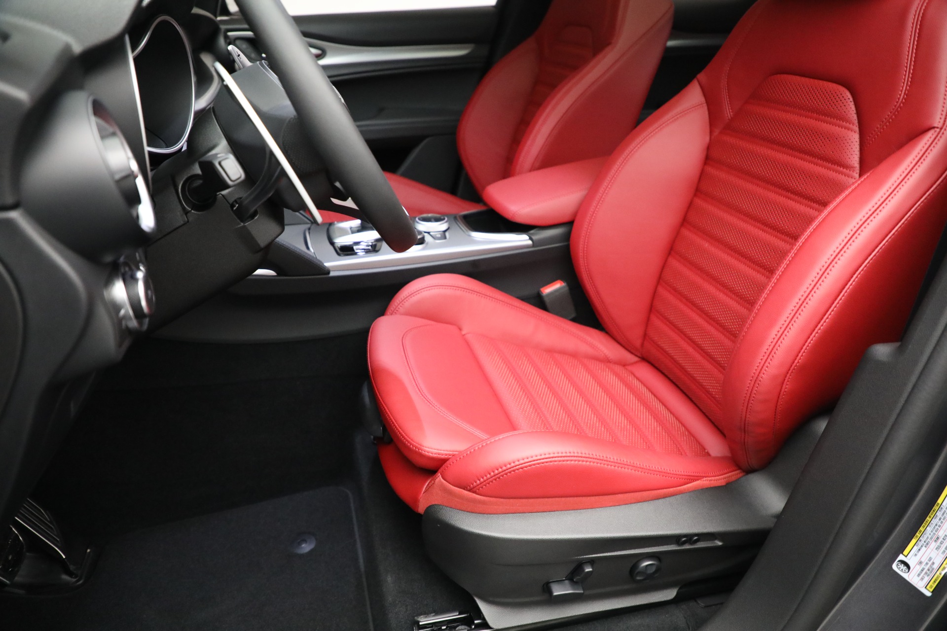 New 2022 Alfa Romeo Stelvio Veloce | St. Petersburg, FL