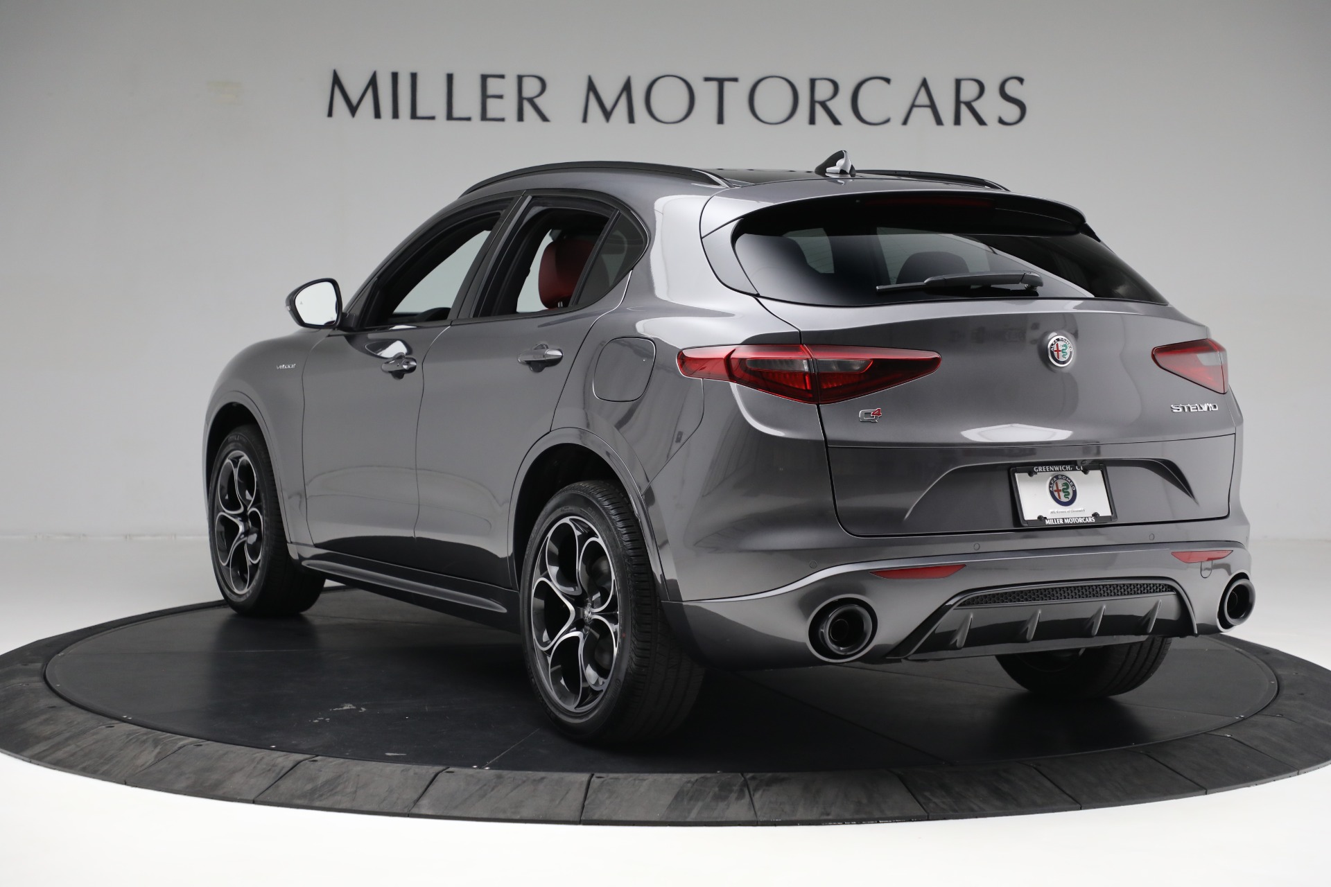 New 2022 Alfa Romeo Stelvio Veloce | St. Petersburg, FL