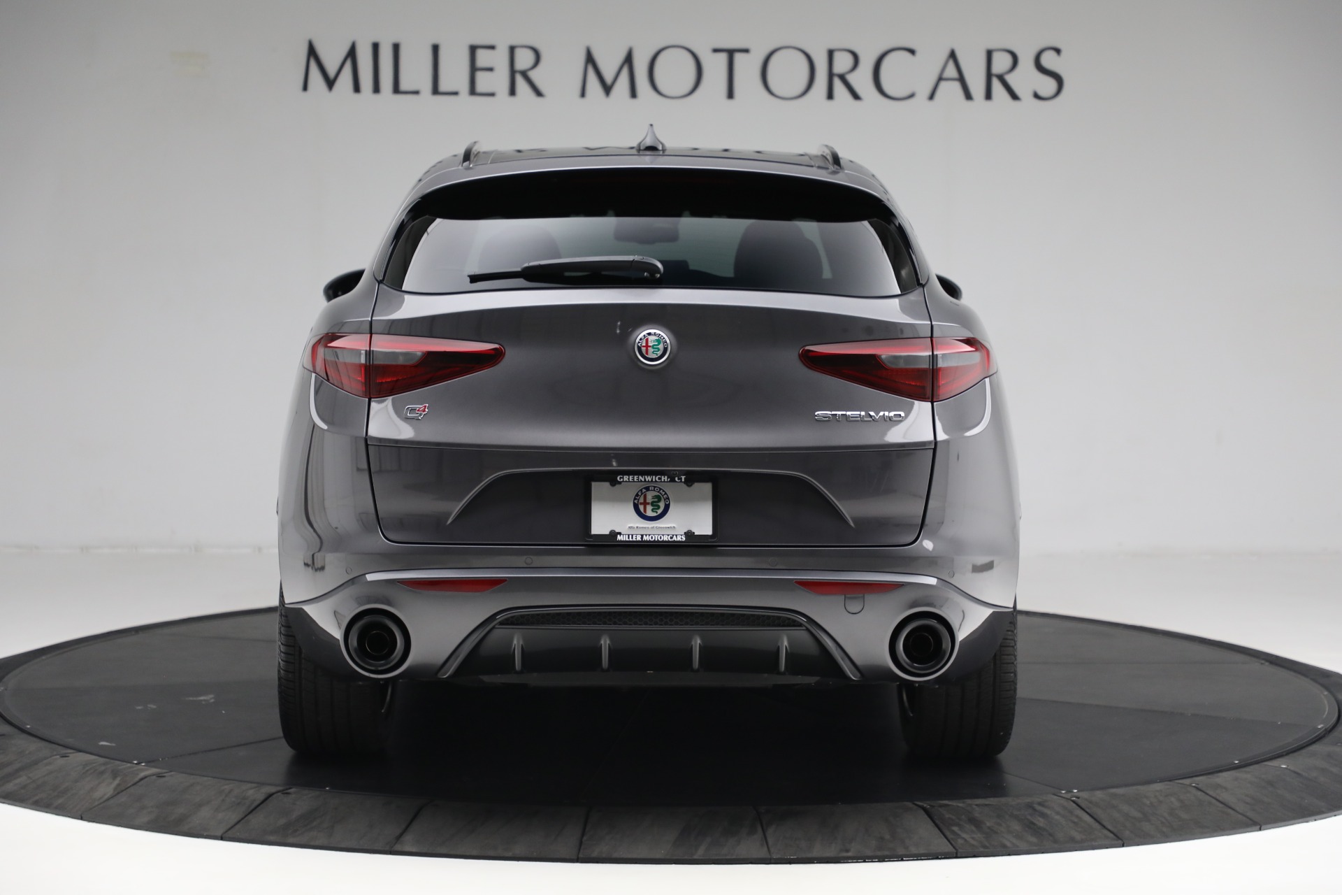 New 2022 Alfa Romeo Stelvio Veloce | St. Petersburg, FL