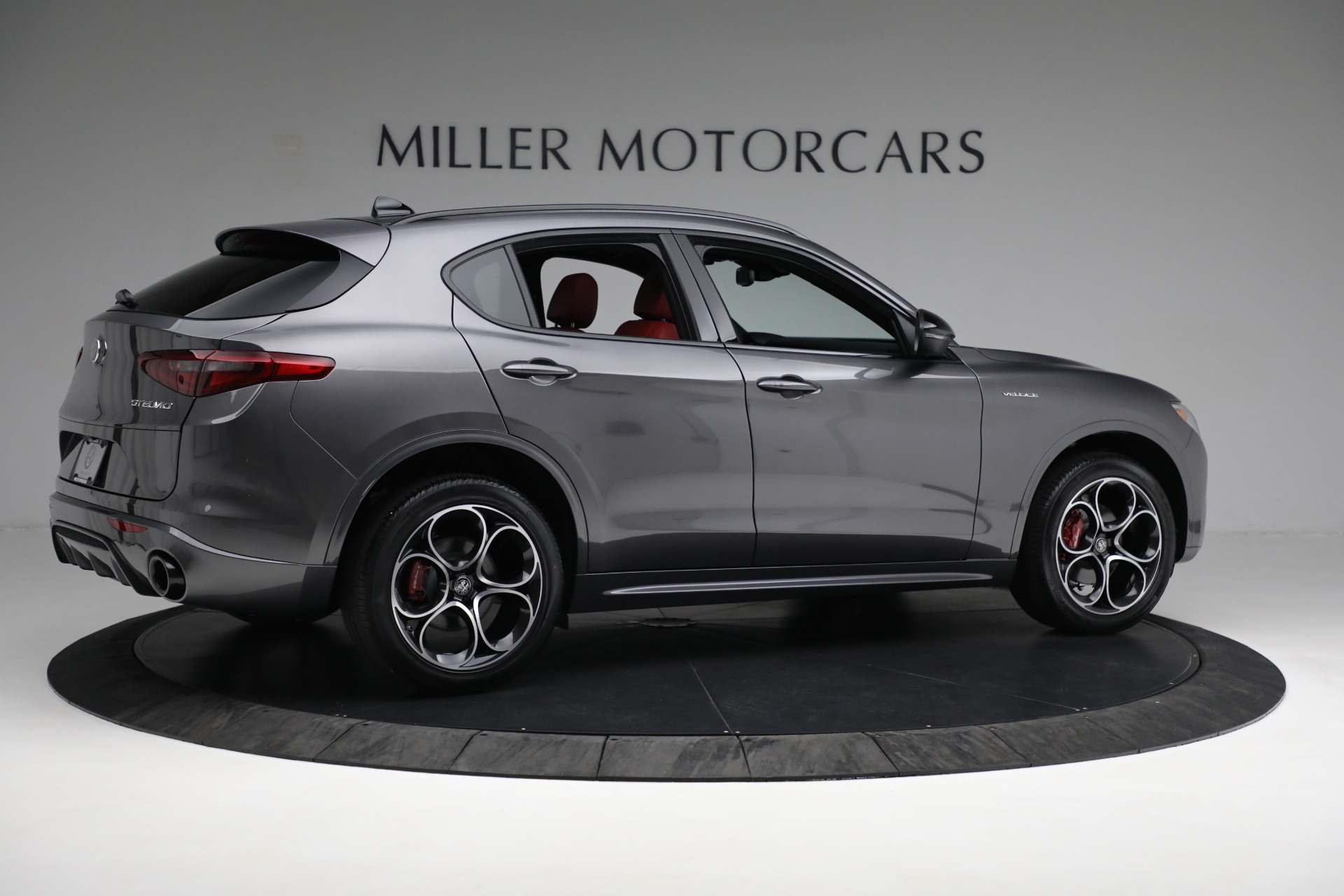 New 2022 Alfa Romeo Stelvio Veloce | St. Petersburg, FL