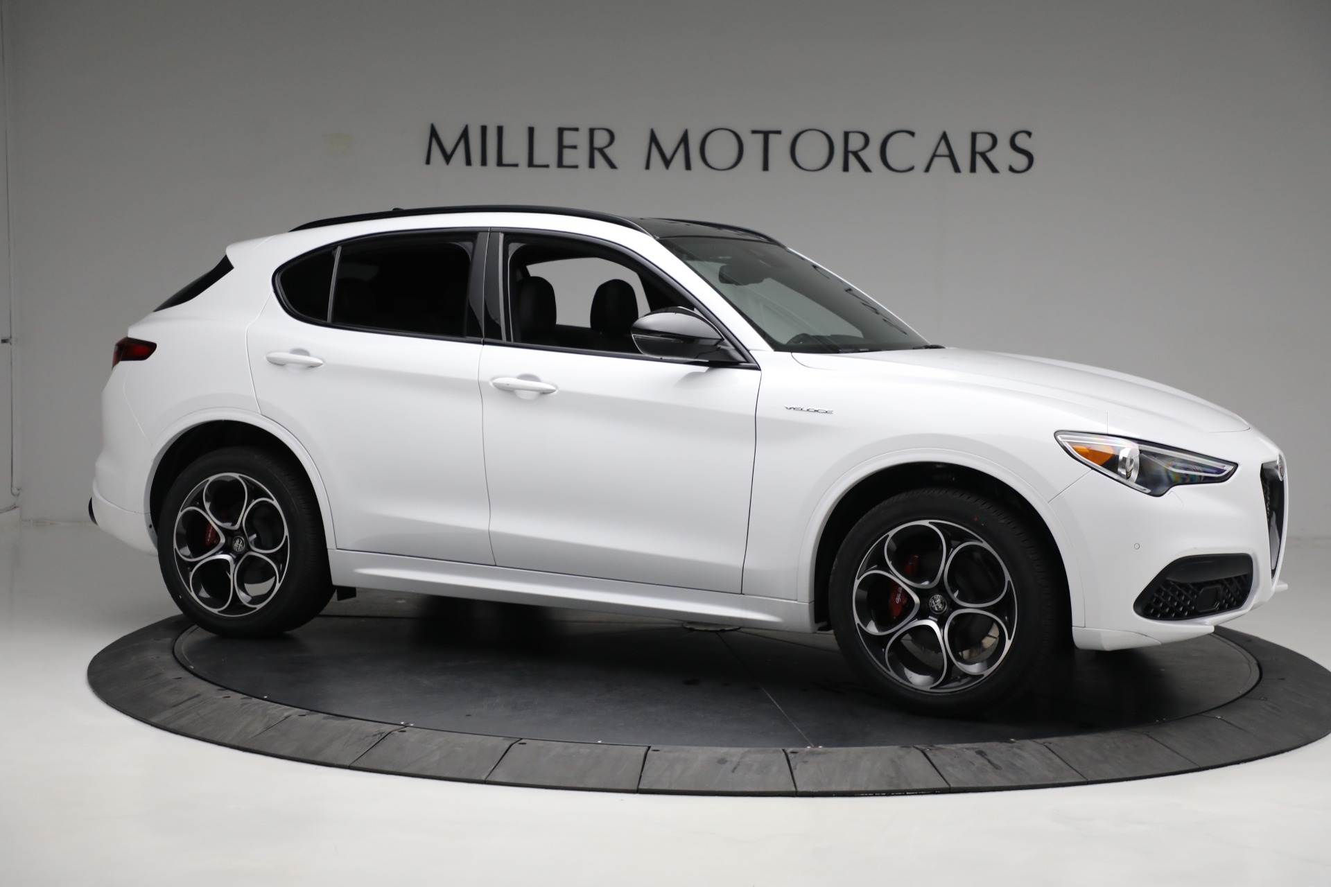 New 2022 Alfa Romeo Stelvio Veloce | St. Petersburg, FL