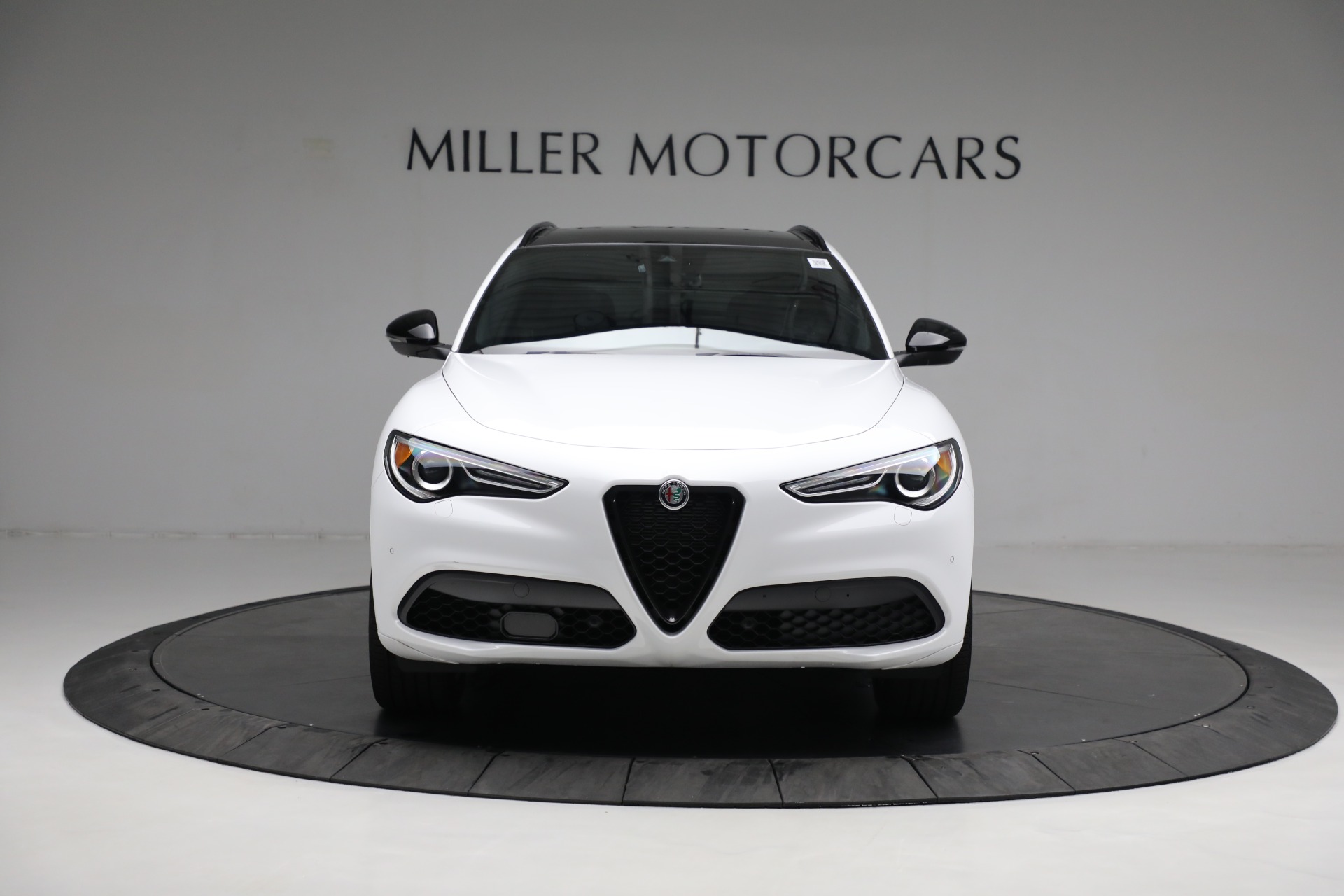 New 2022 Alfa Romeo Stelvio Veloce | St. Petersburg, FL