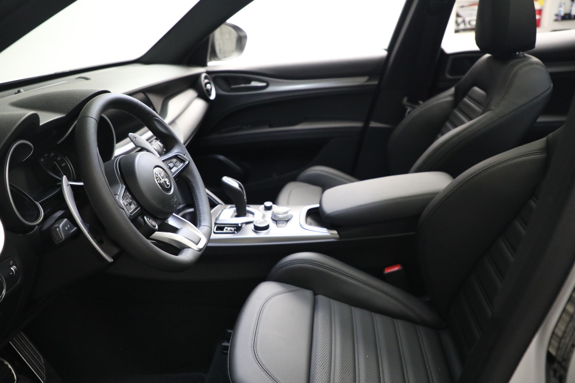 New 2022 Alfa Romeo Stelvio Veloce | St. Petersburg, FL