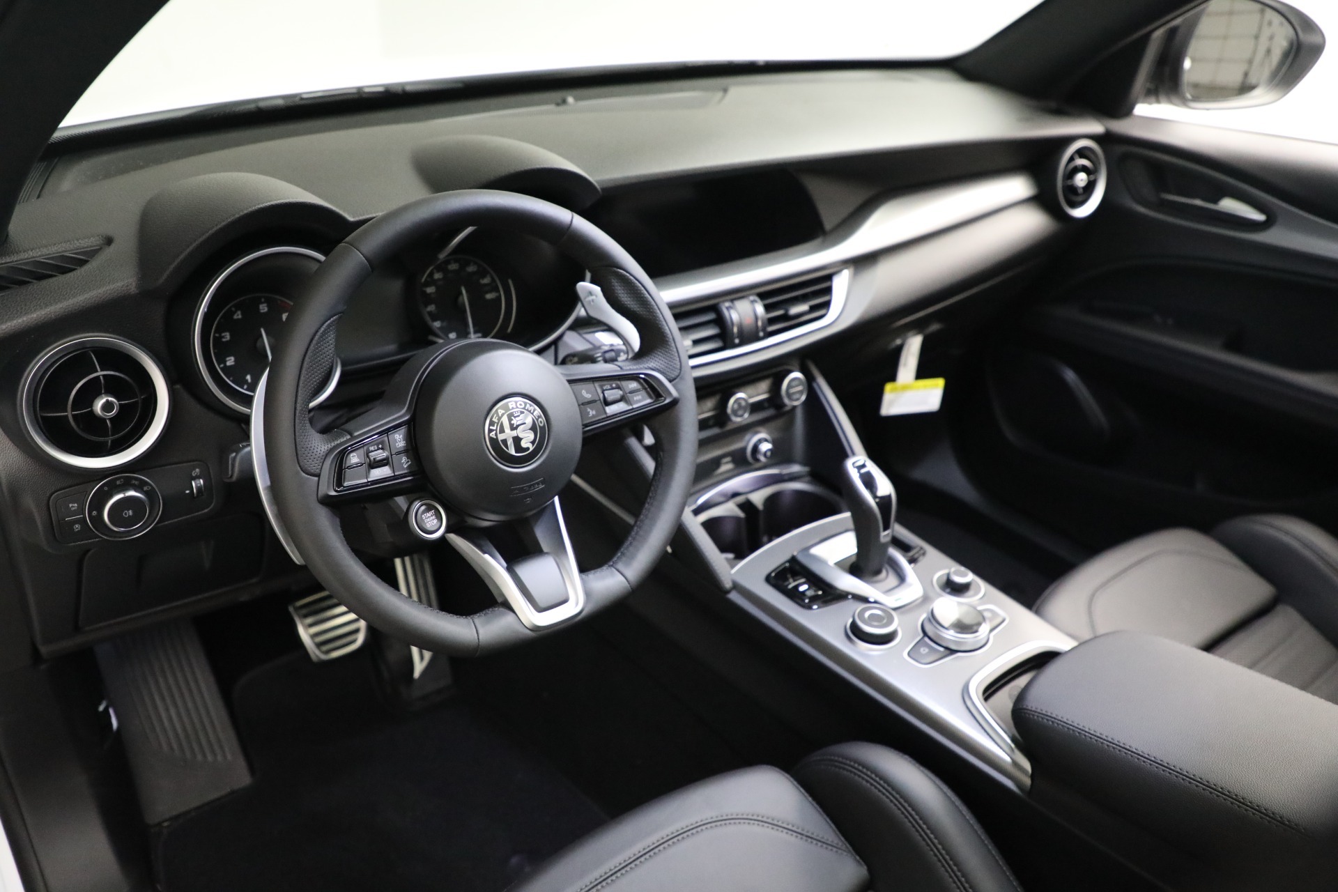 New 2022 Alfa Romeo Stelvio Veloce | St. Petersburg, FL