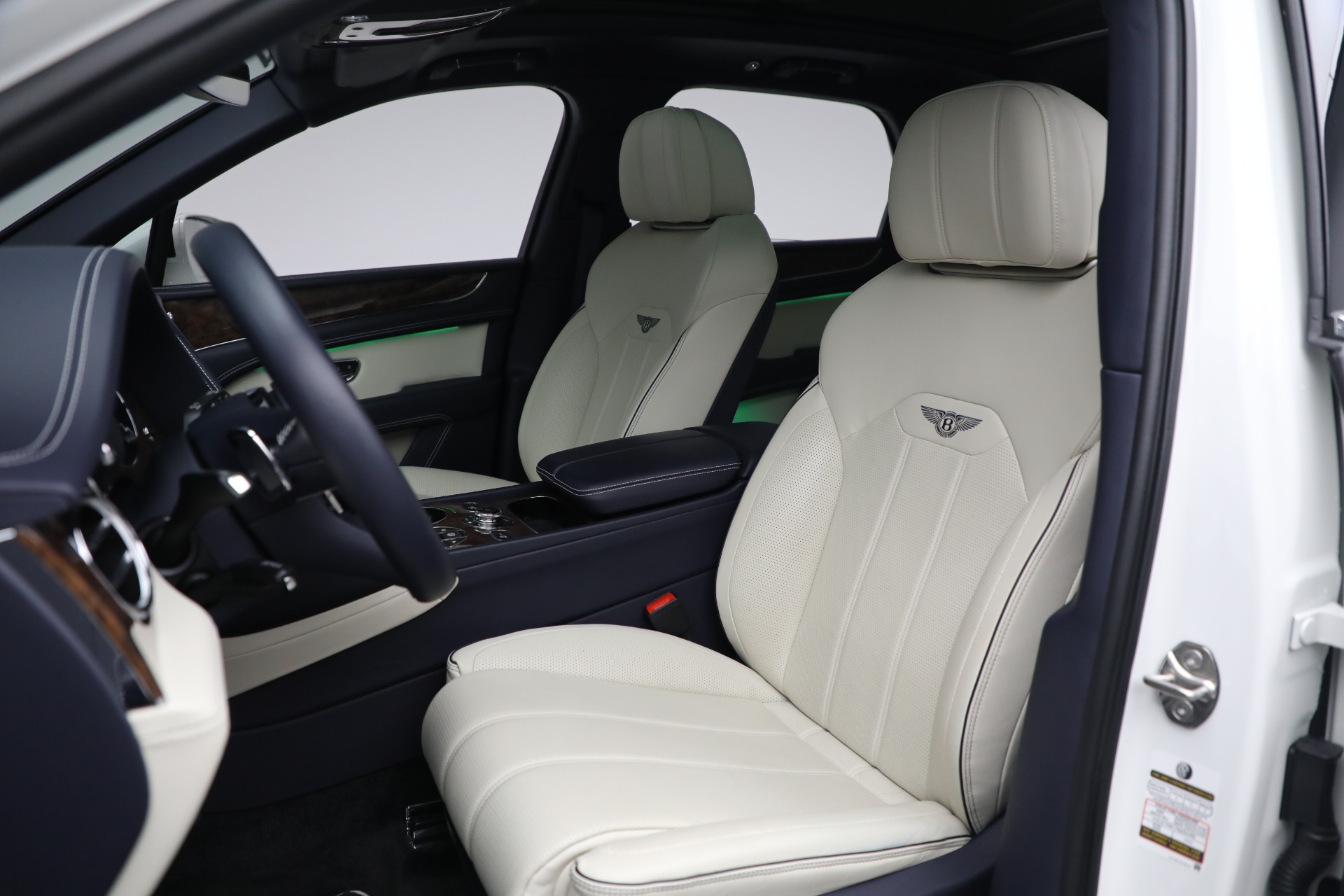 Used 2021 Bentley Bentayga Hybrid Hybrid | St. Petersburg, FL