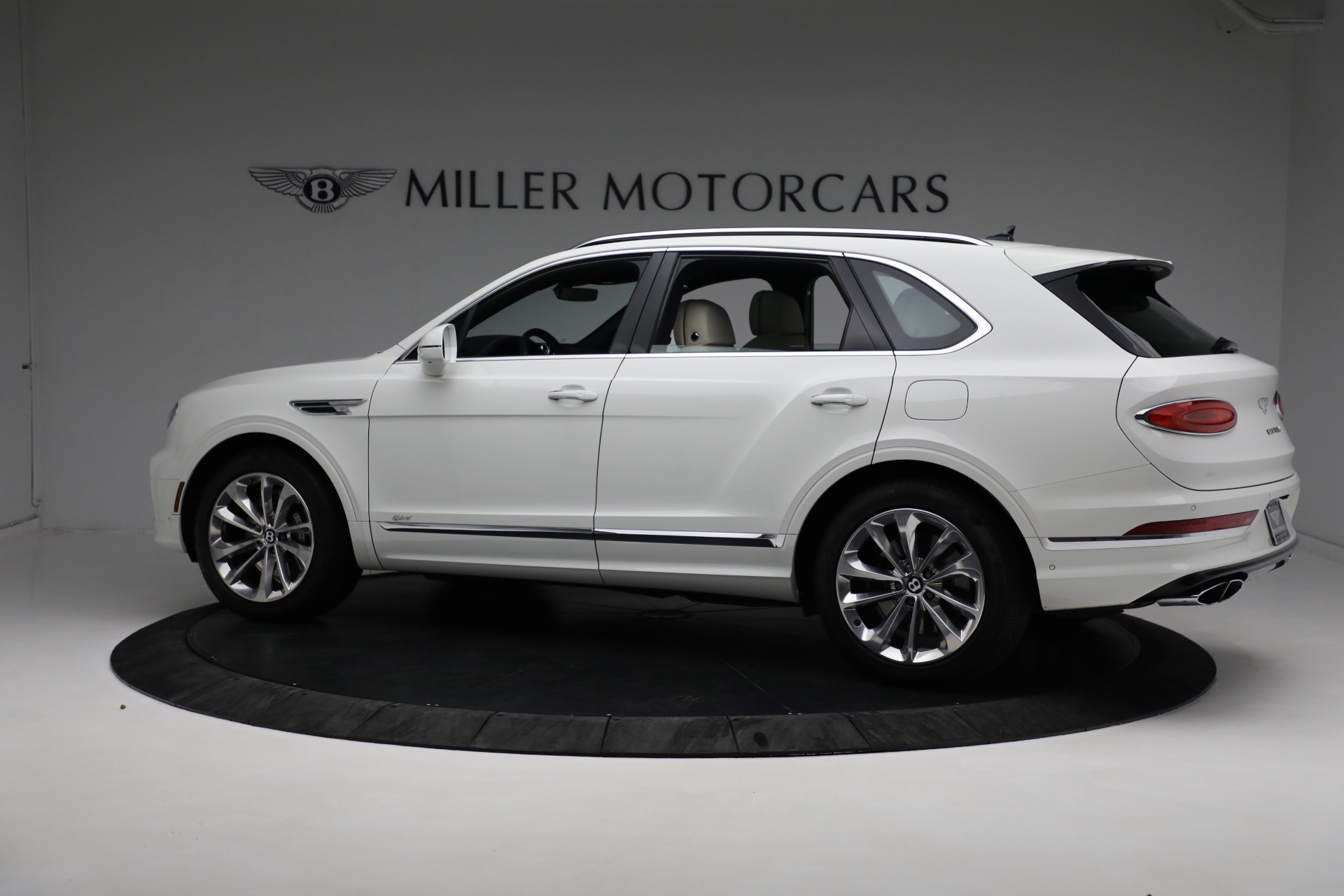 Used 2021 Bentley Bentayga Hybrid Hybrid | St. Petersburg, FL