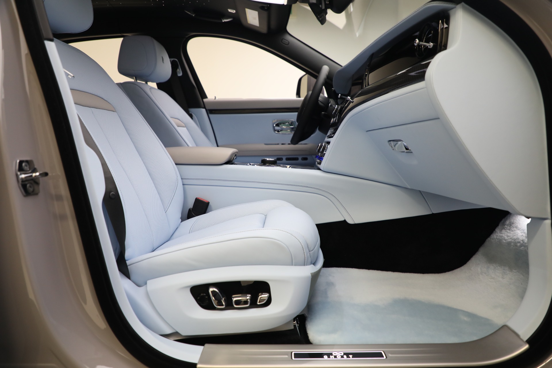 New 2023 Rolls-Royce Ghost Black Badge | St. Petersburg, FL
