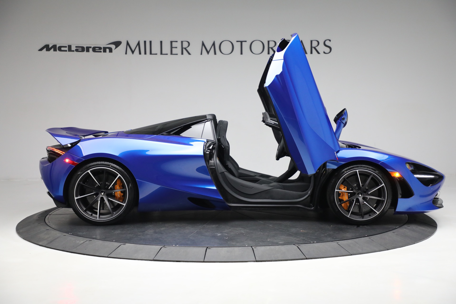 New 2023 McLaren 720S Spider Performance | St. Petersburg, FL