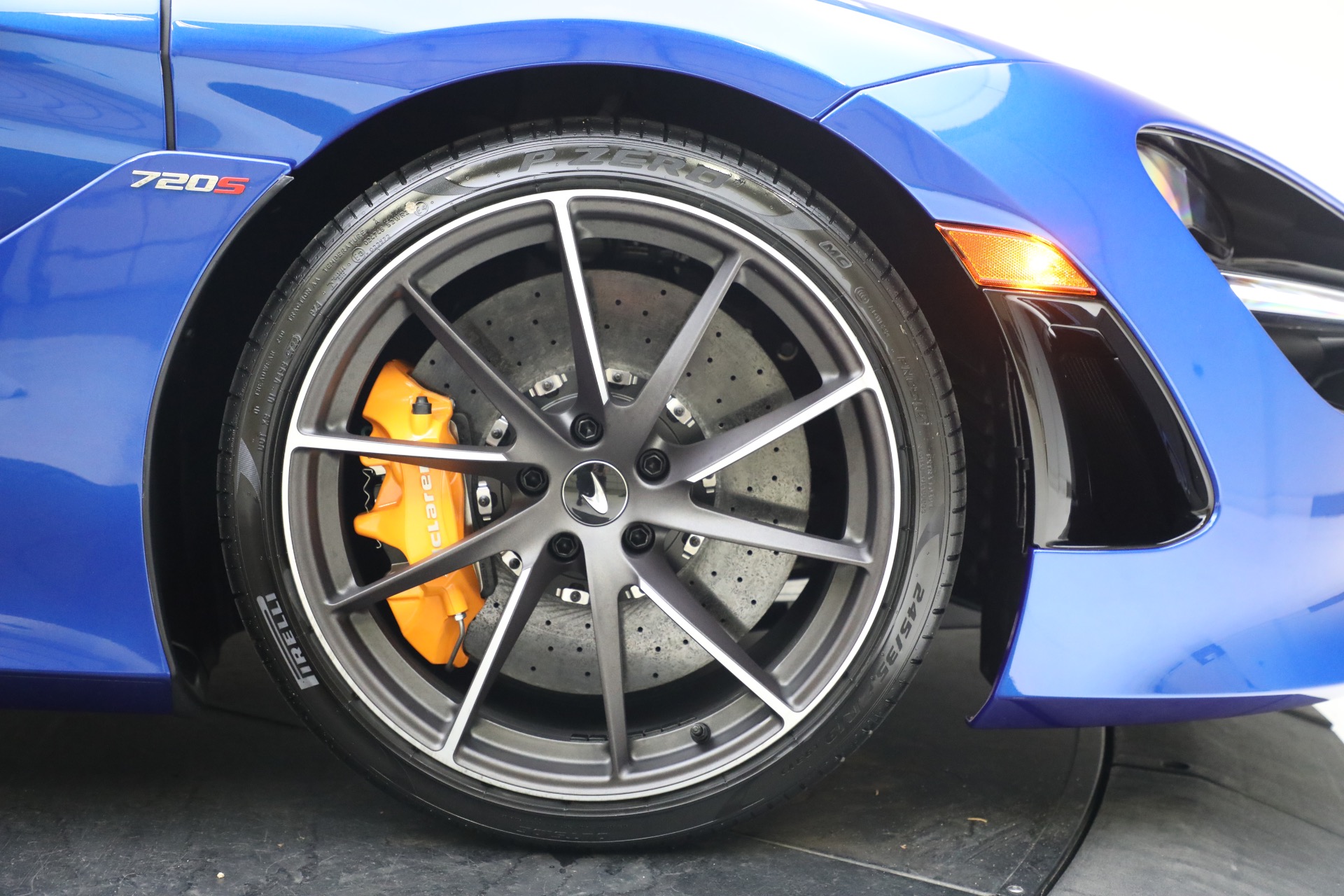 New 2023 McLaren 720S Spider Performance | St. Petersburg, FL