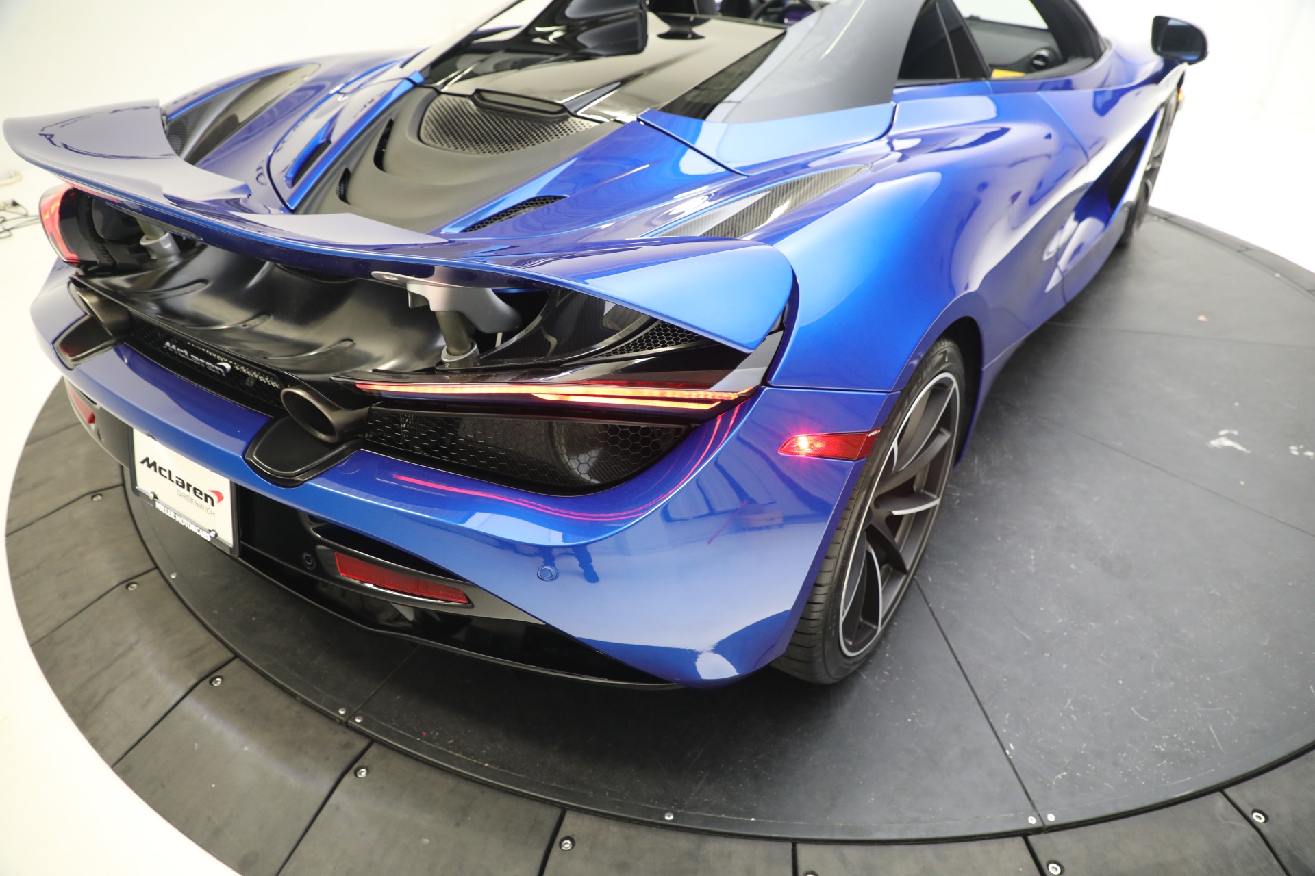 New 2023 McLaren 720S Spider Performance | St. Petersburg, FL