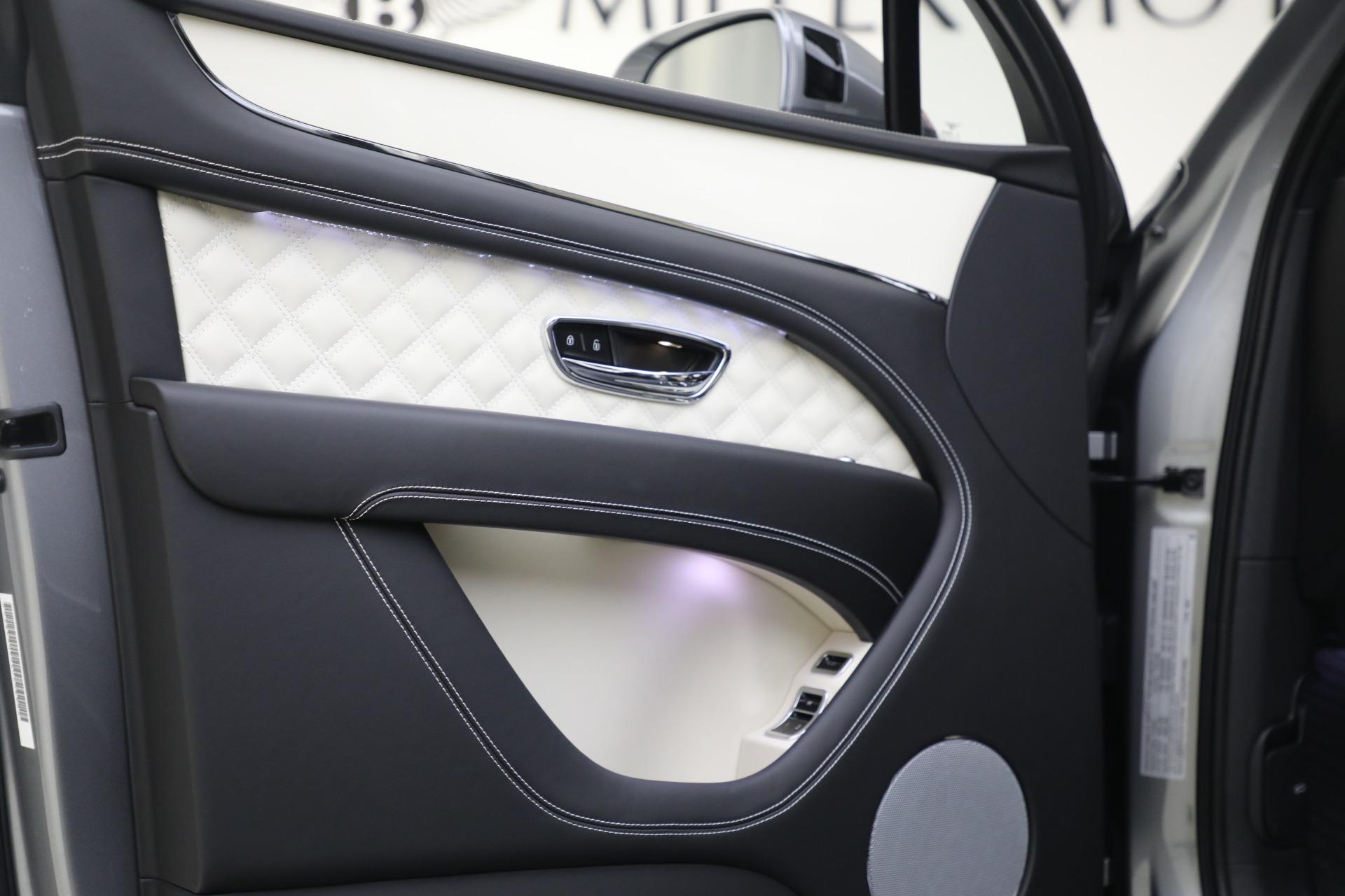 New 2023 Bentley Bentayga V8 Azure | St. Petersburg, FL