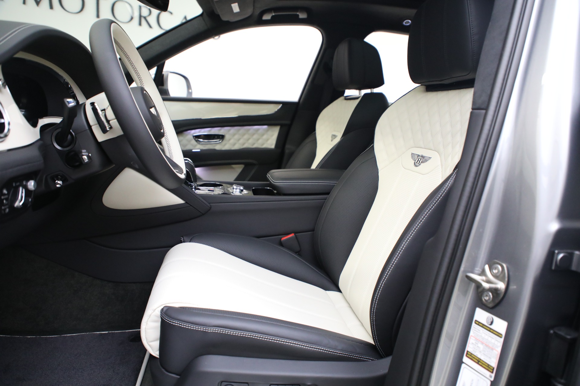 New 2023 Bentley Bentayga V8 Azure | St. Petersburg, FL