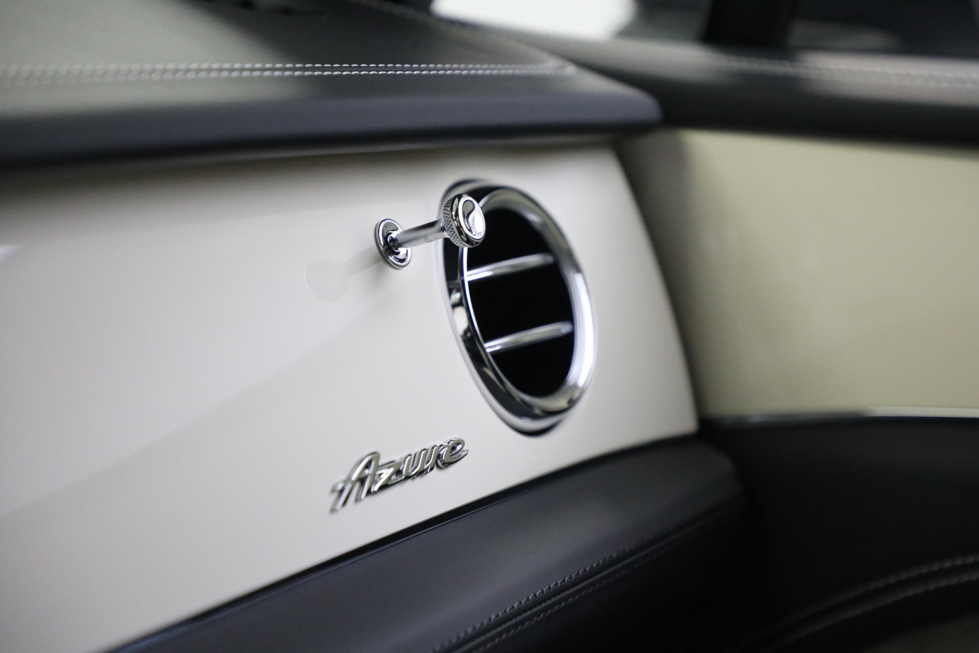New 2023 Bentley Bentayga V8 Azure | St. Petersburg, FL