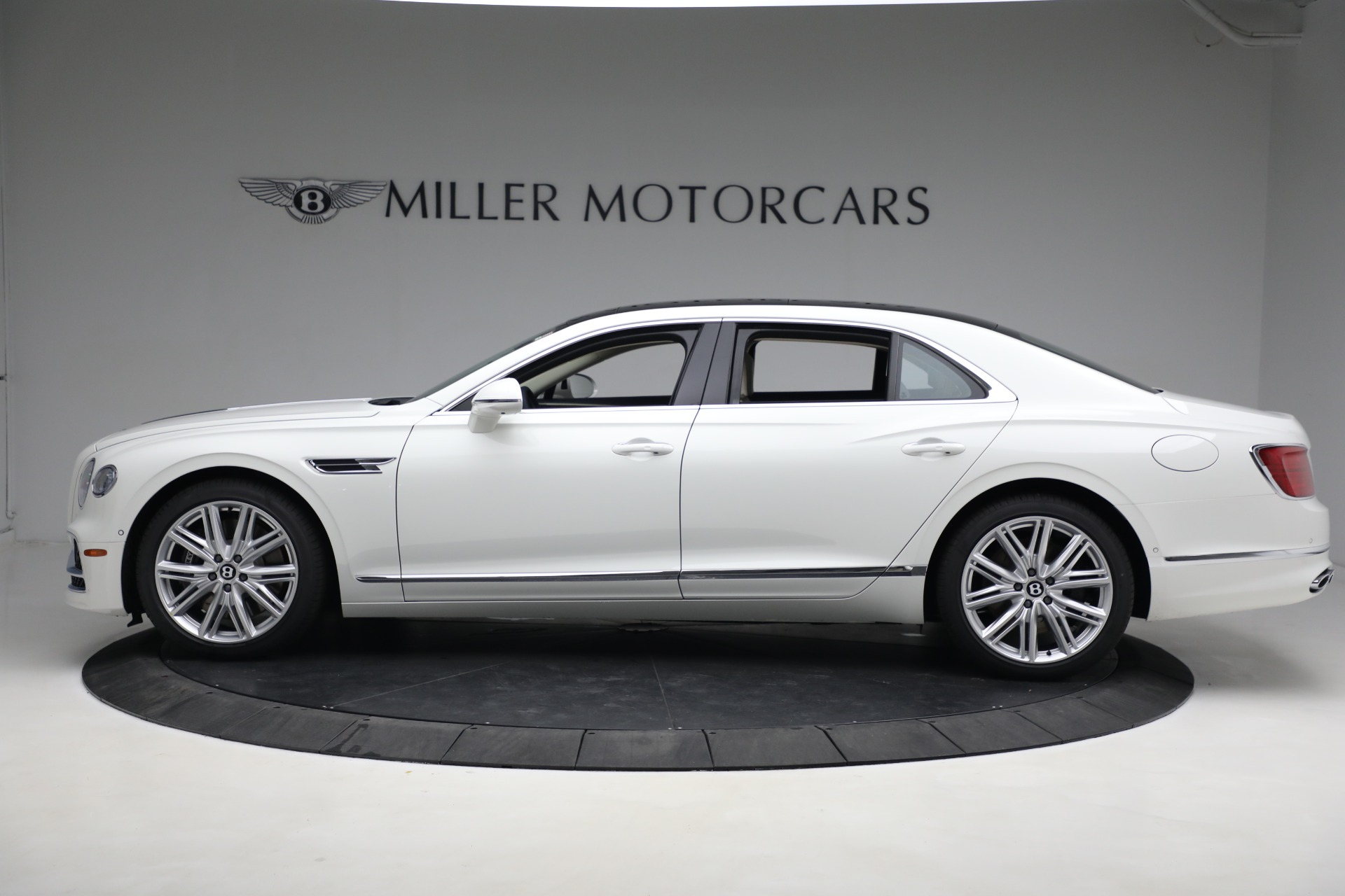 New 2023 Bentley Flying Spur Hybrid | St. Petersburg, FL